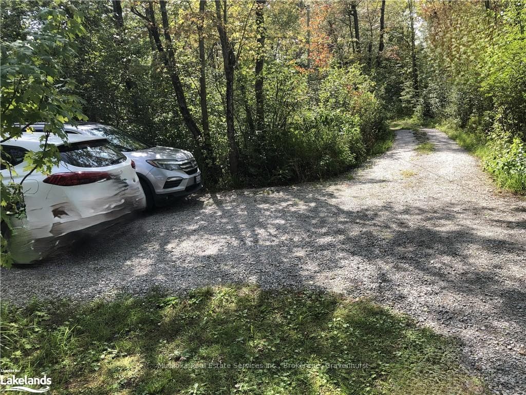 1055 WEST BANK Drive photo 17