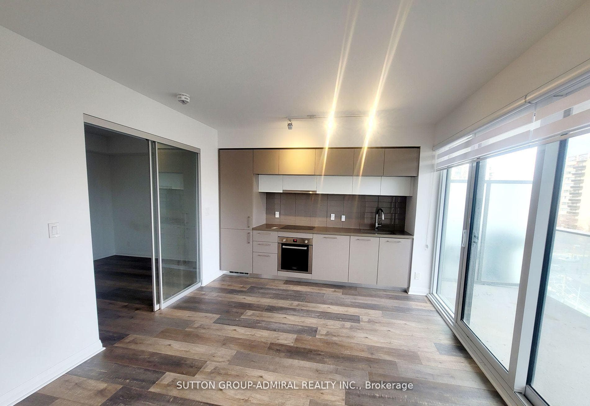 99 Foxbar Road Unit 705 photo 22