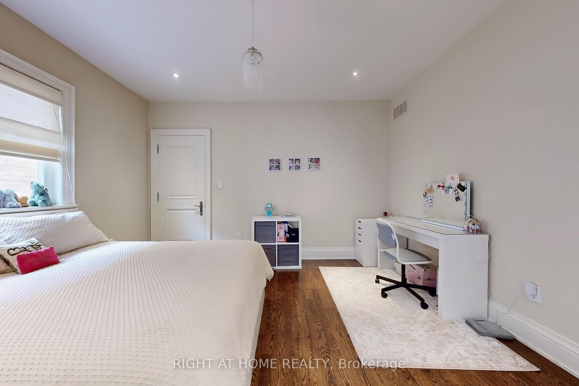 133 Norton Avenue photo 34