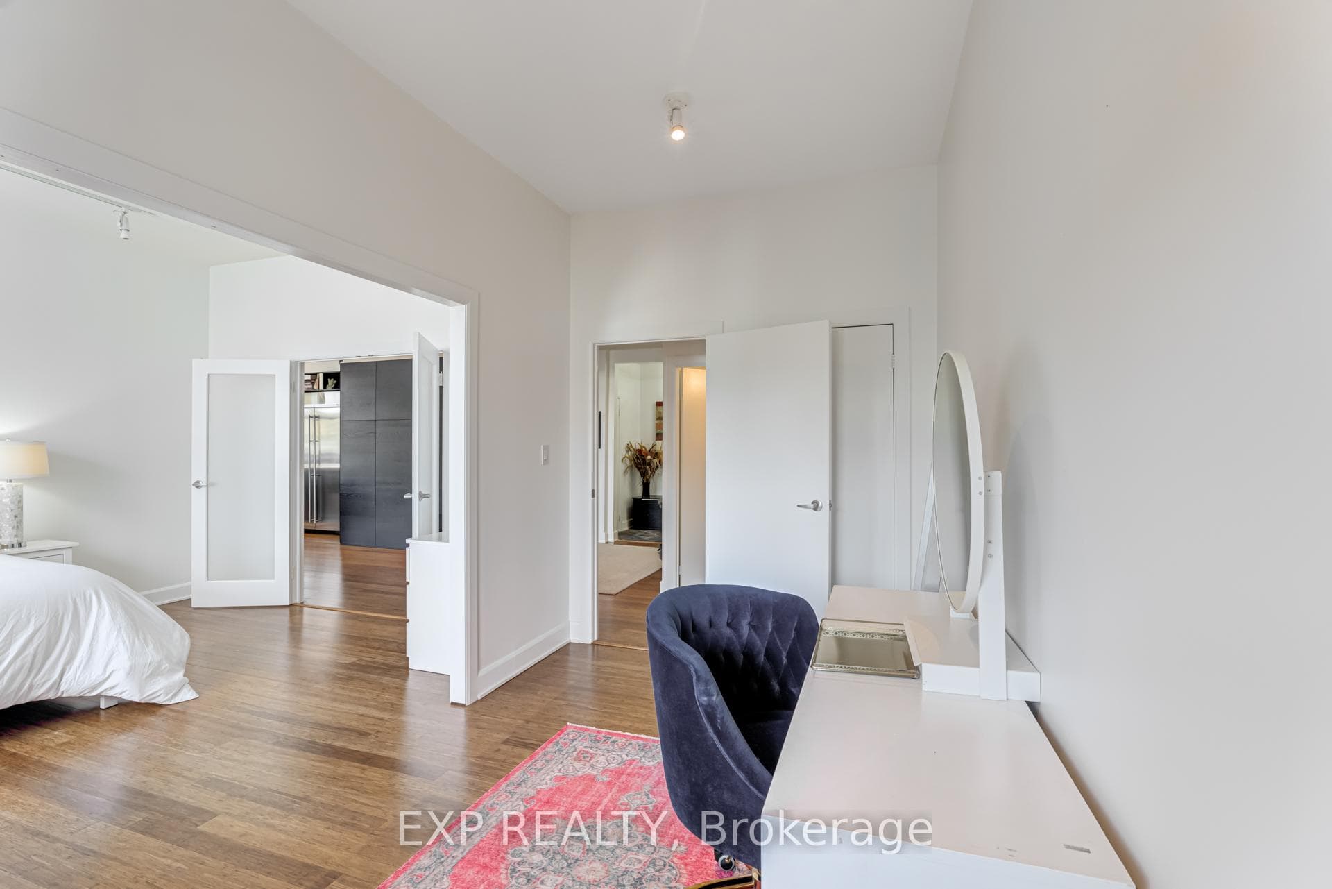 160 Fallingbrook Road Unit 212 photo 17
