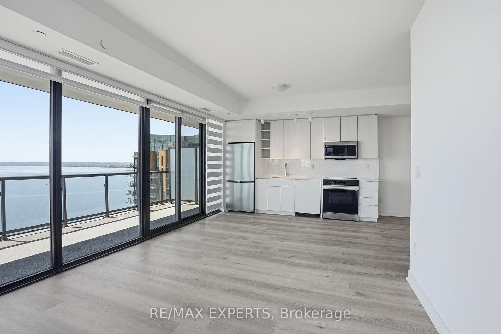 2075 Lakeshore Road Unit 2104 photo 13