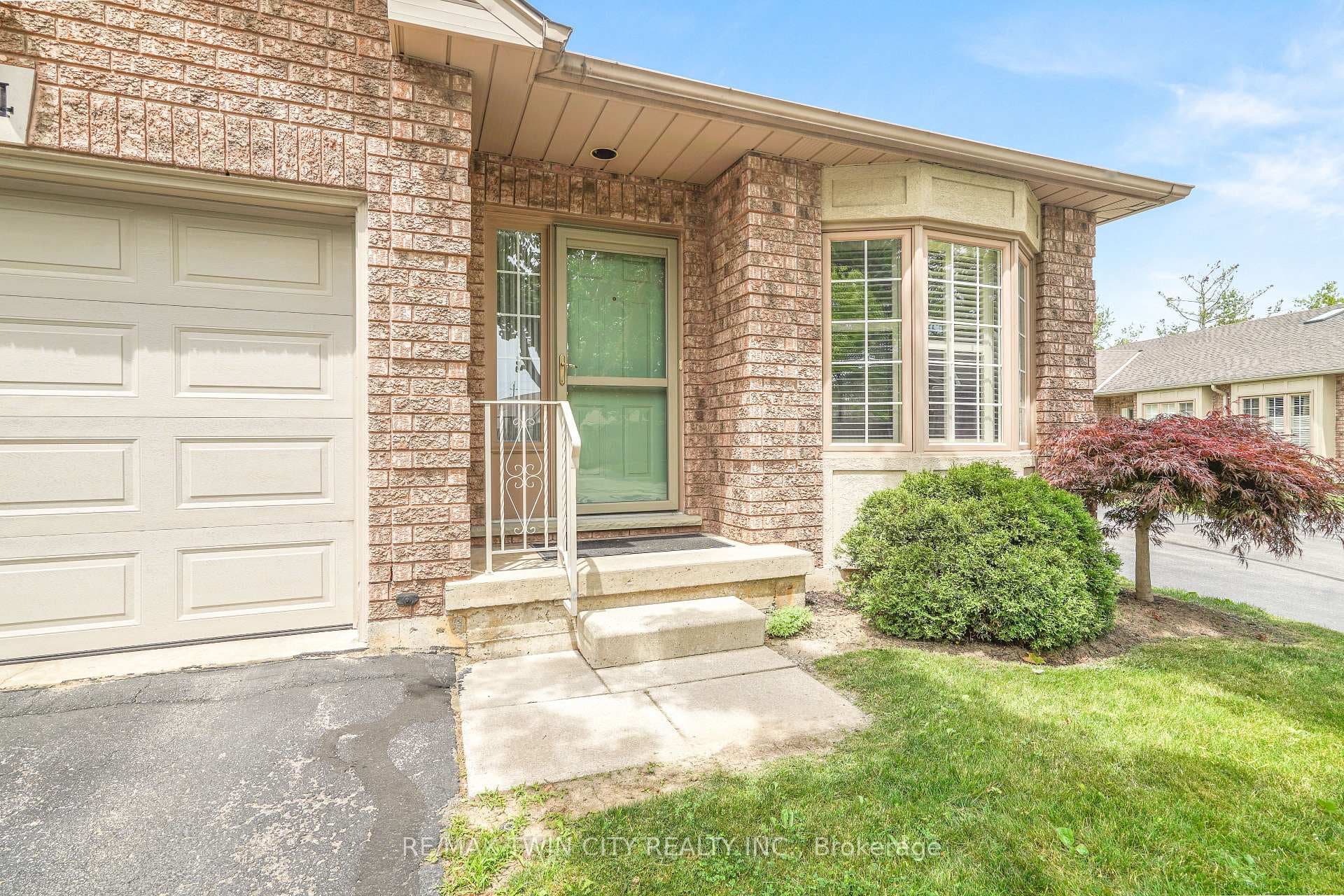 10 Courtland Drive Unit 4 photo 3