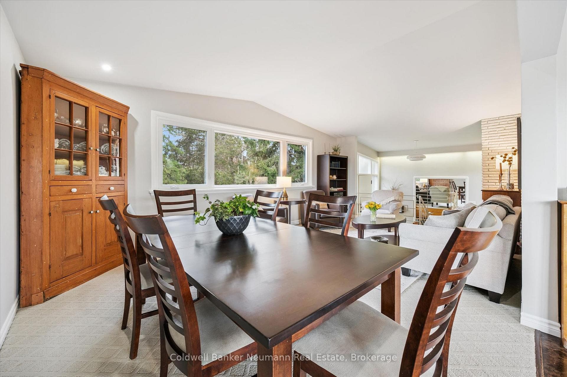 20 Harcourt Drive photo 11