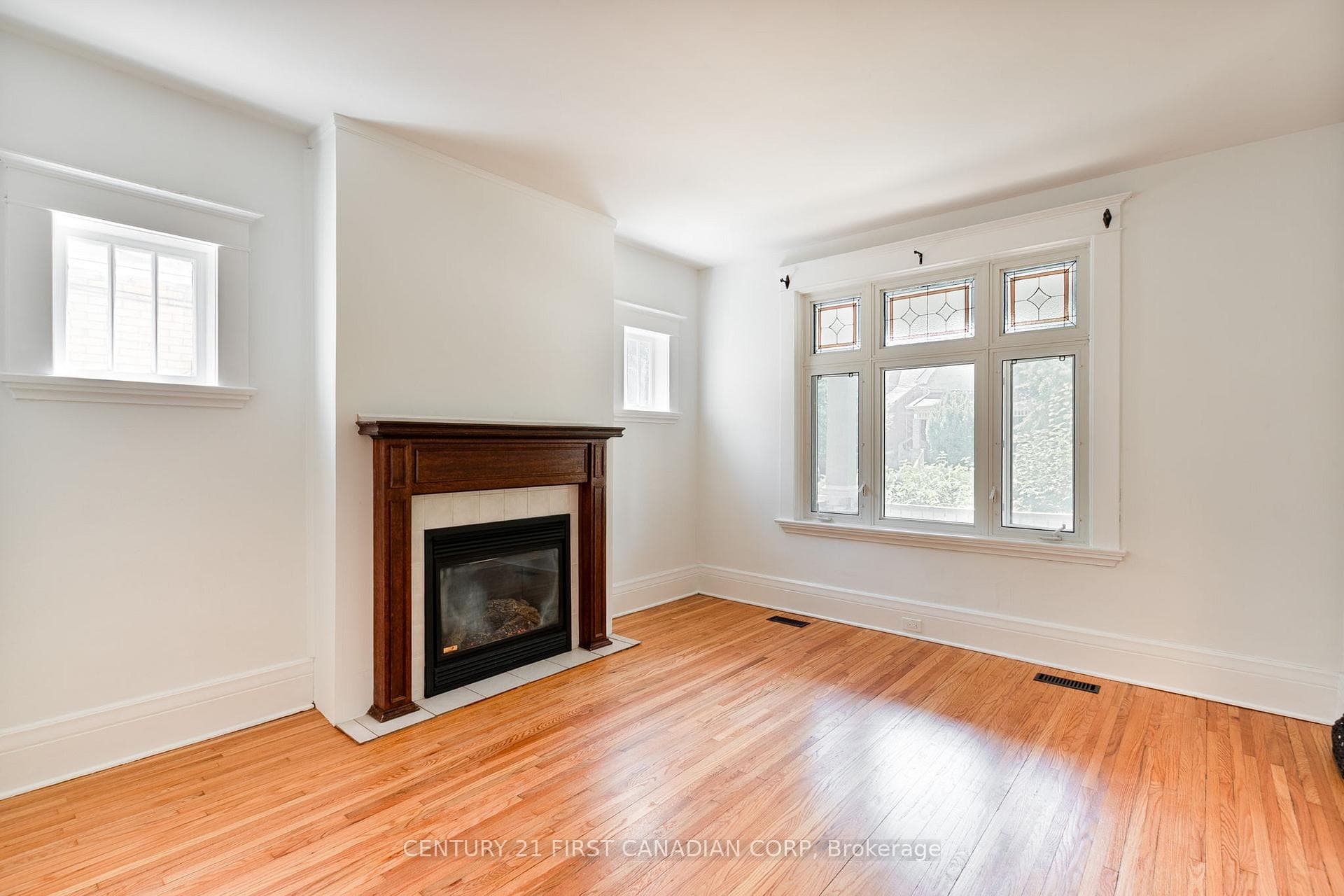 786 Dufferin Avenue photo 9