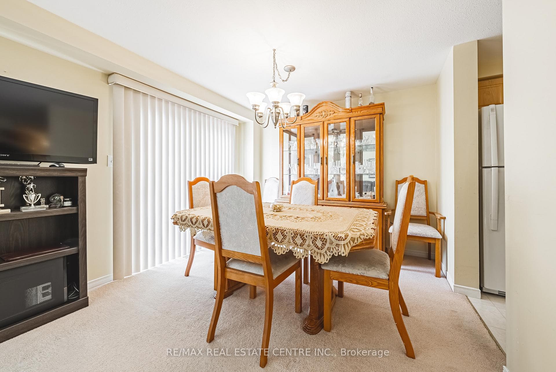 65 Foxglove Crescent photo 9