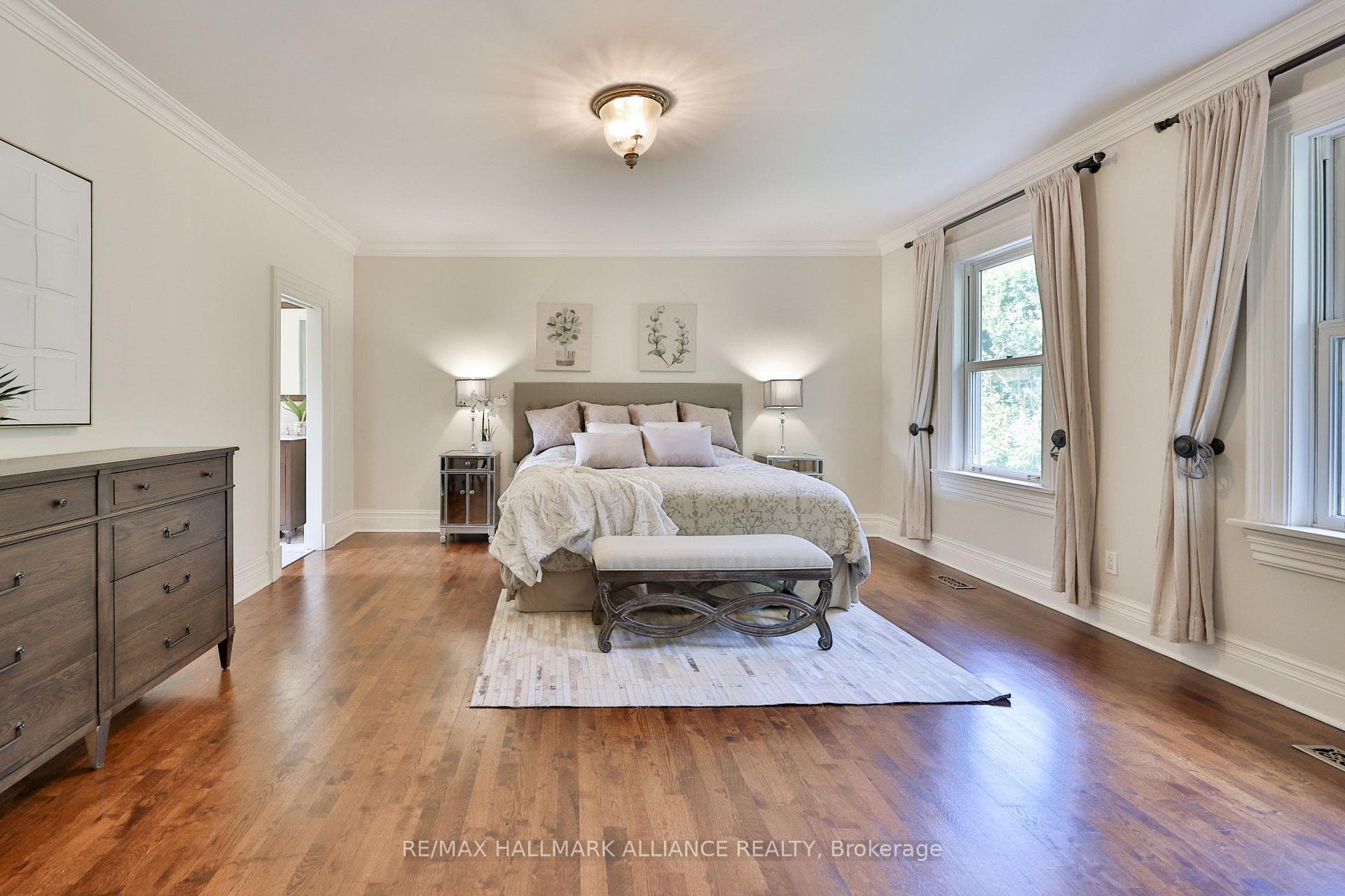 225 William Street photo 25