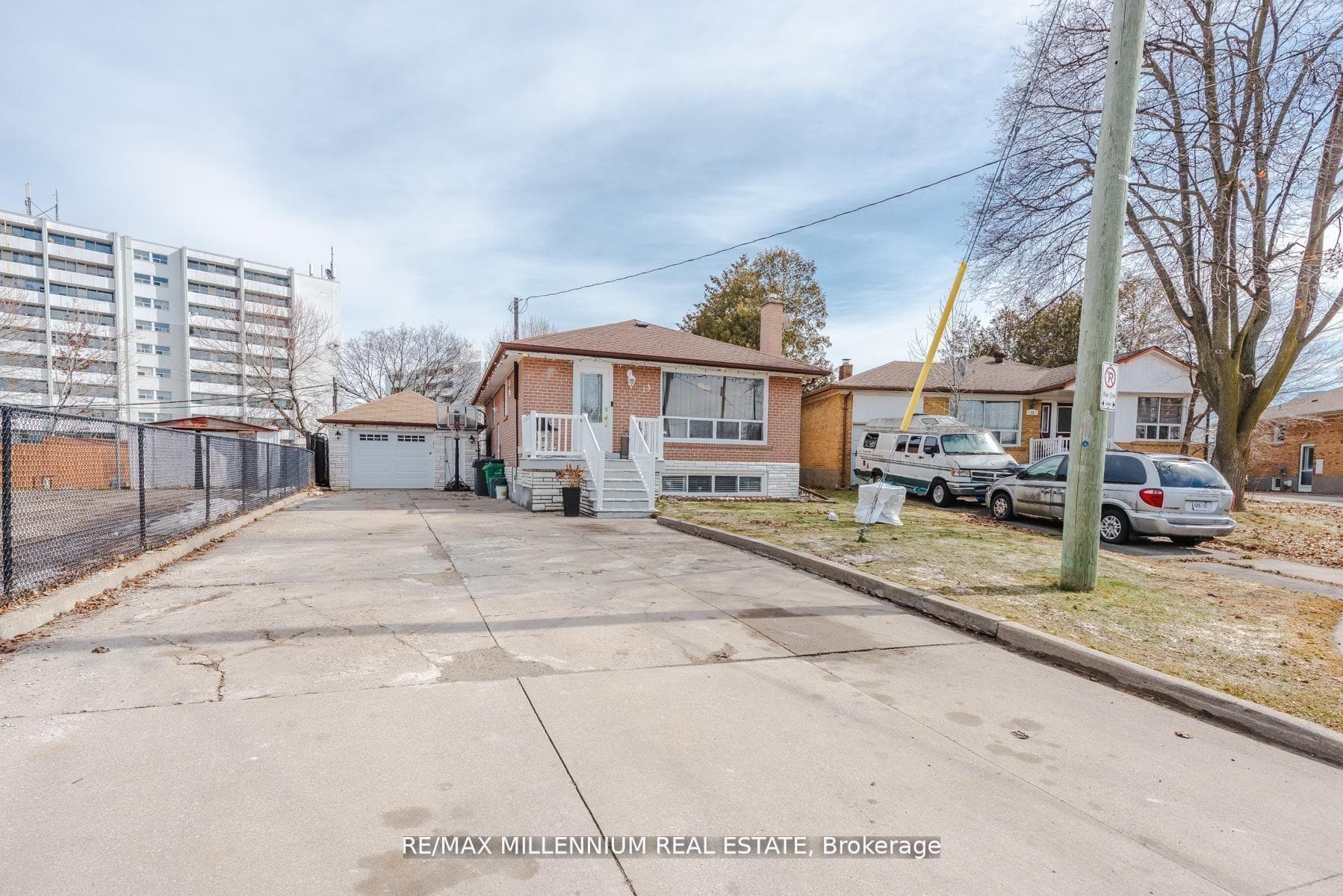 13 Cumberland Drive photo 1
