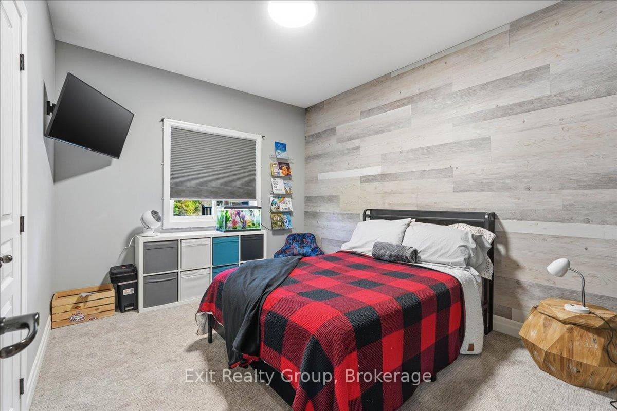 544 Shannon Road photo 16