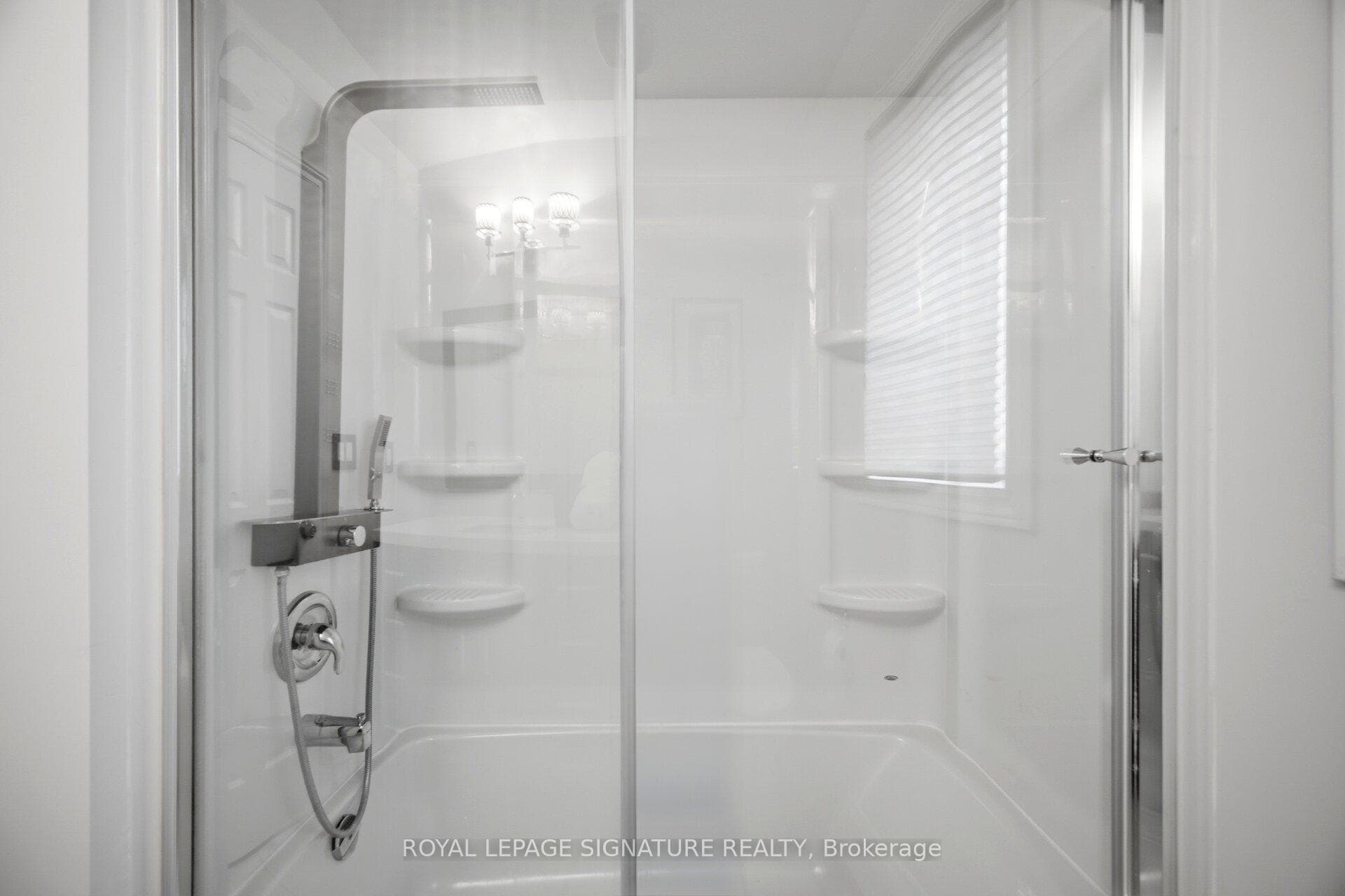 901 Knotty Pine Grove photo 34