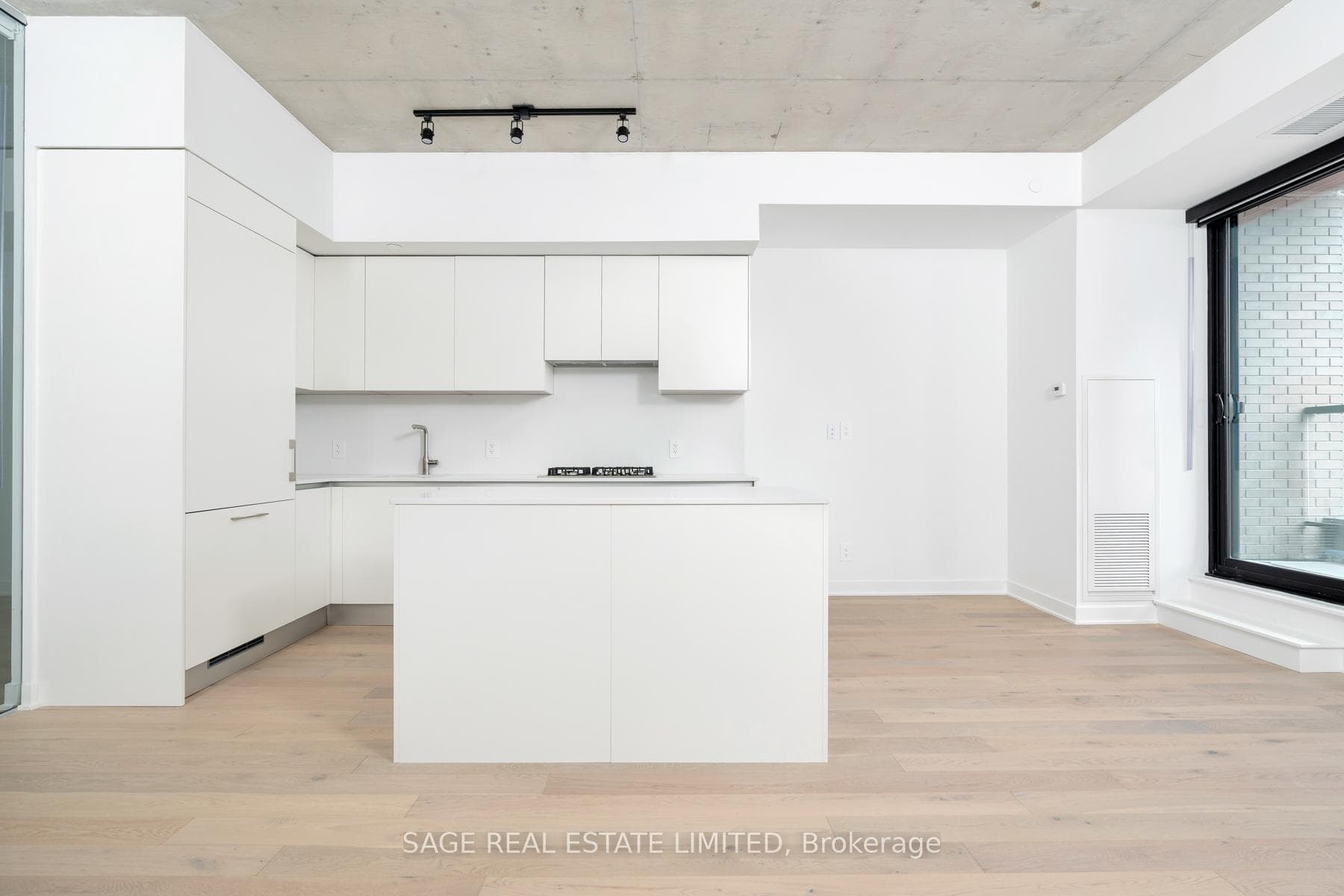 2720 Dundas Street Unit 219 photo 17