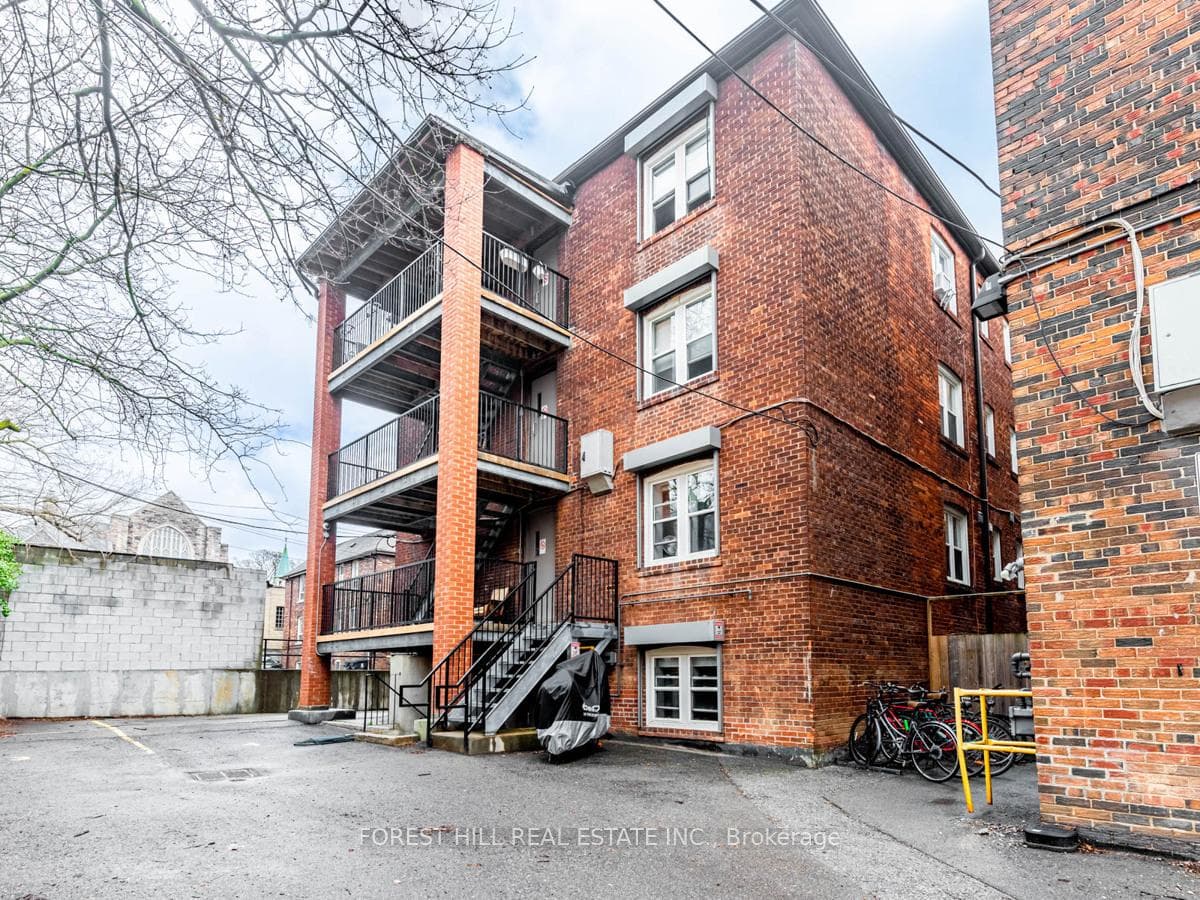 310 Lonsdale Road Unit 10 photo 22