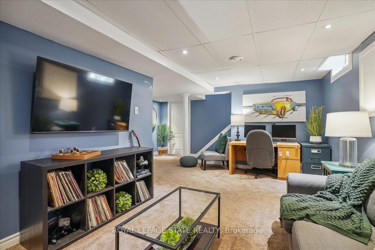 4 Cardiff Lane photo 31