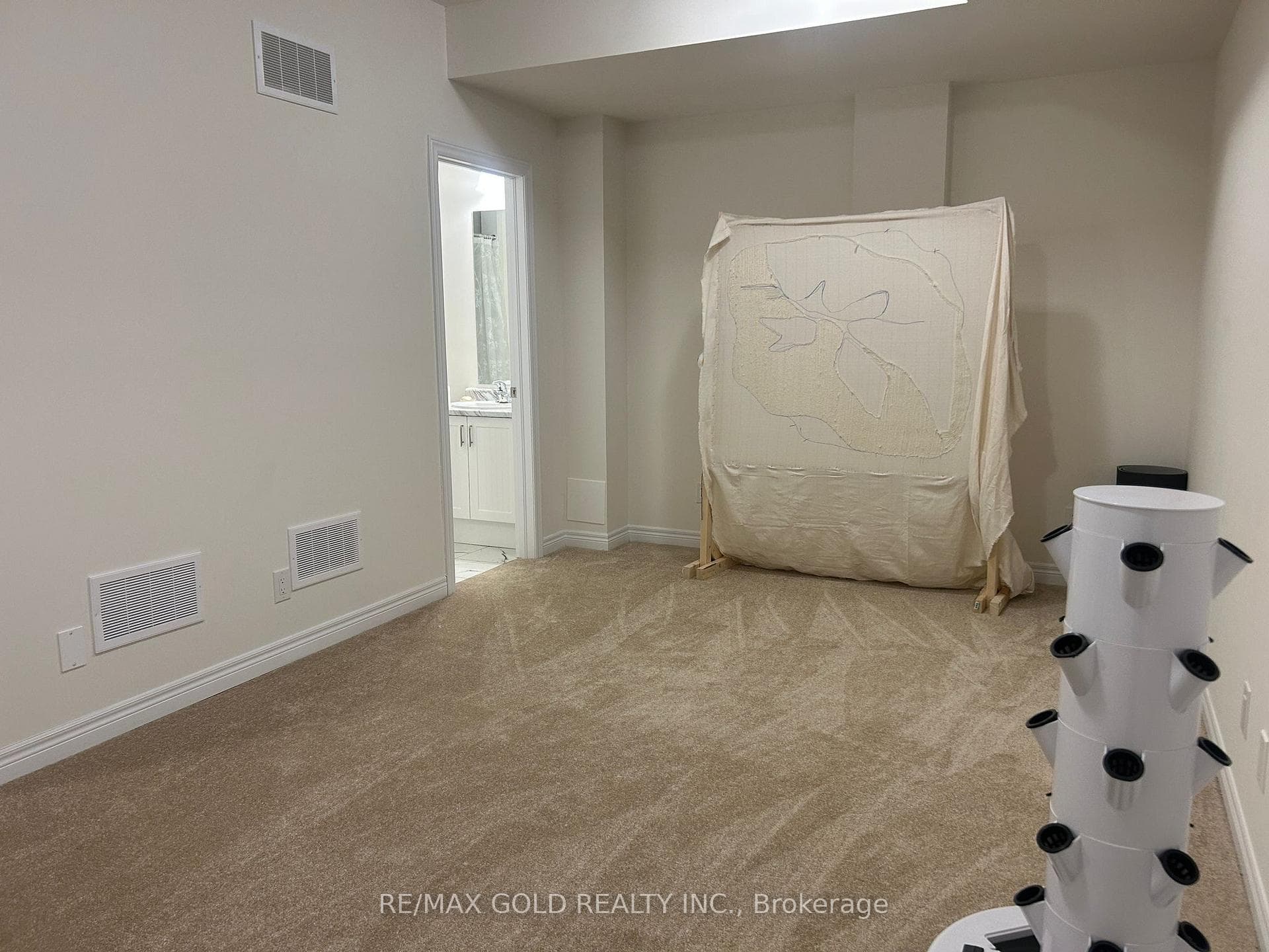 203 BROADACRE Drive photo 37