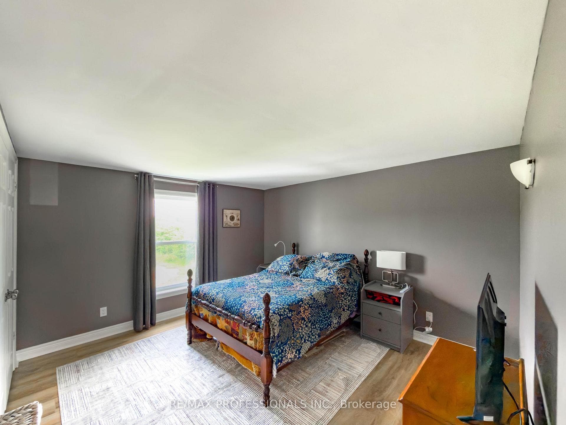 1744 Ridgemount Road photo 19