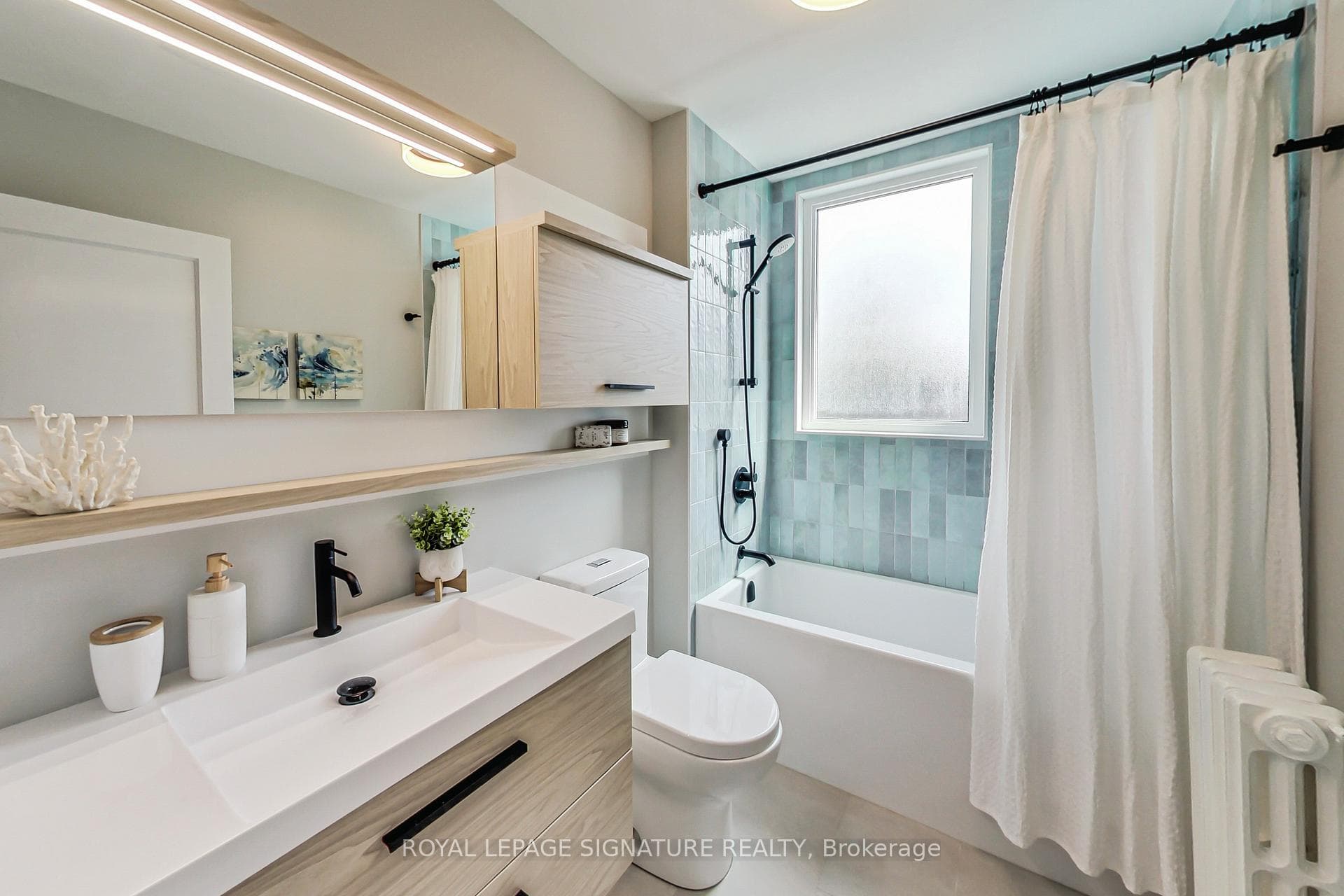 323 Victoria Park Avenue photo 15