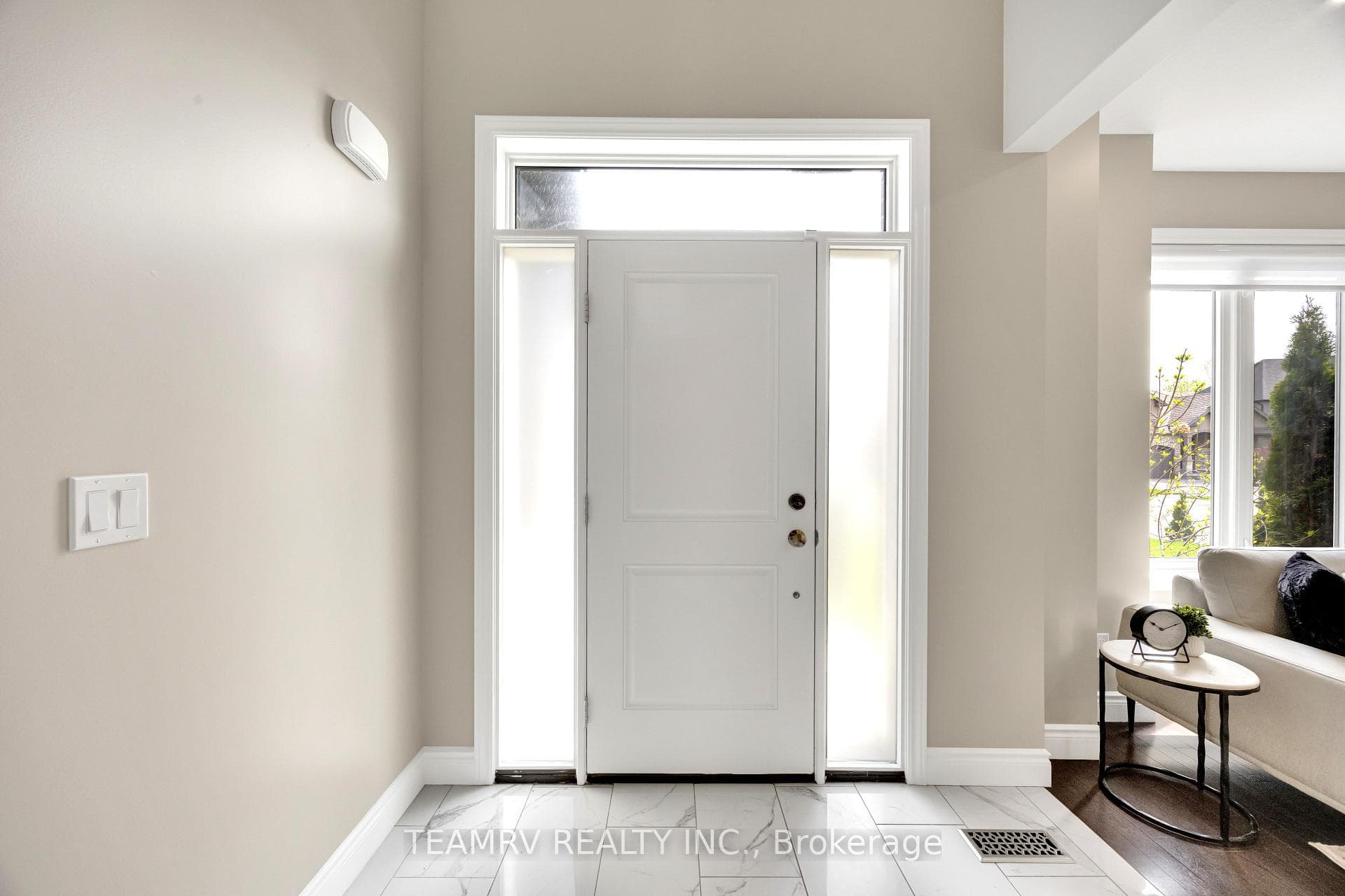 382 Masters Drive photo 4