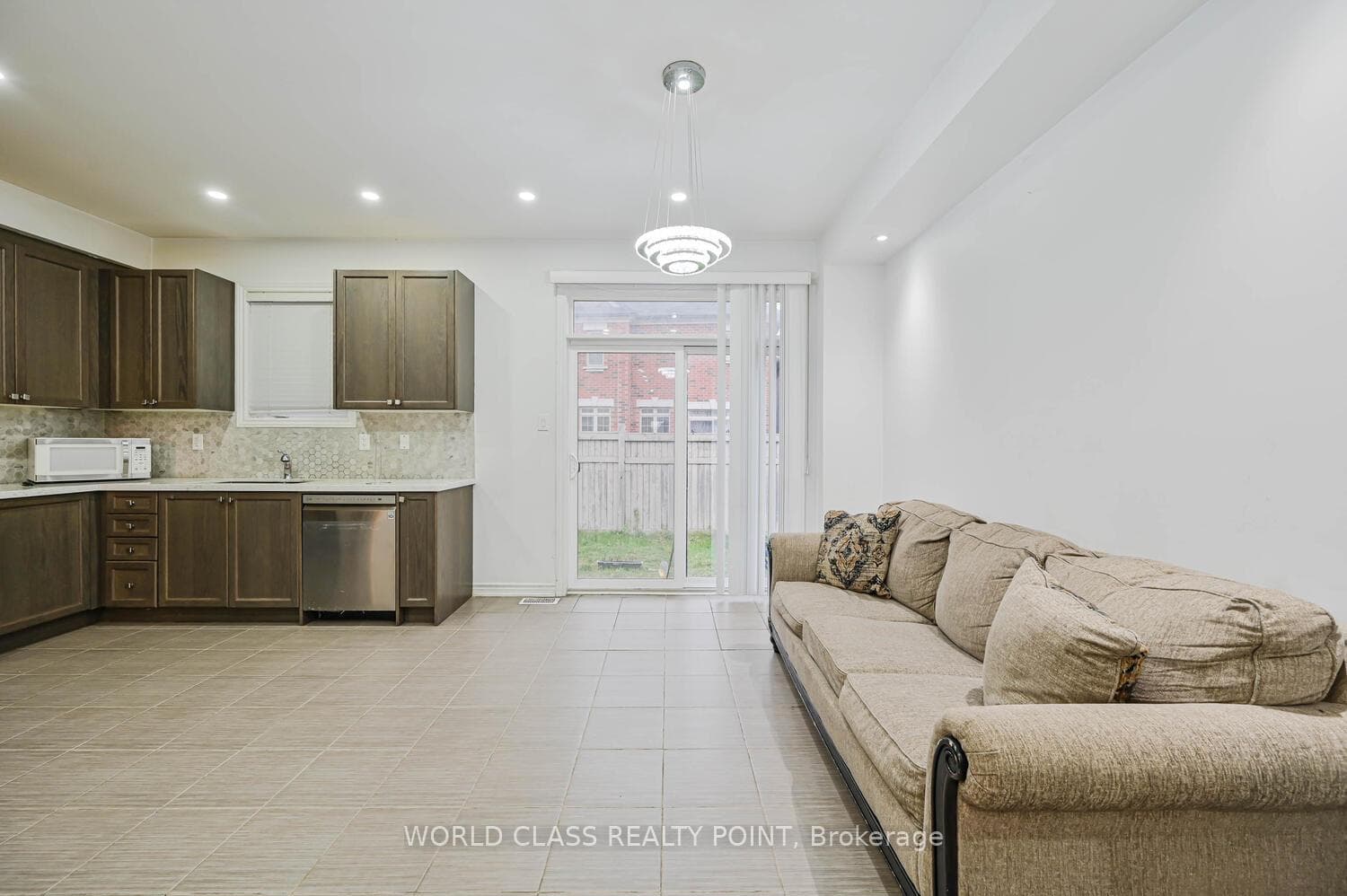 4 Hashmi Place photo 15