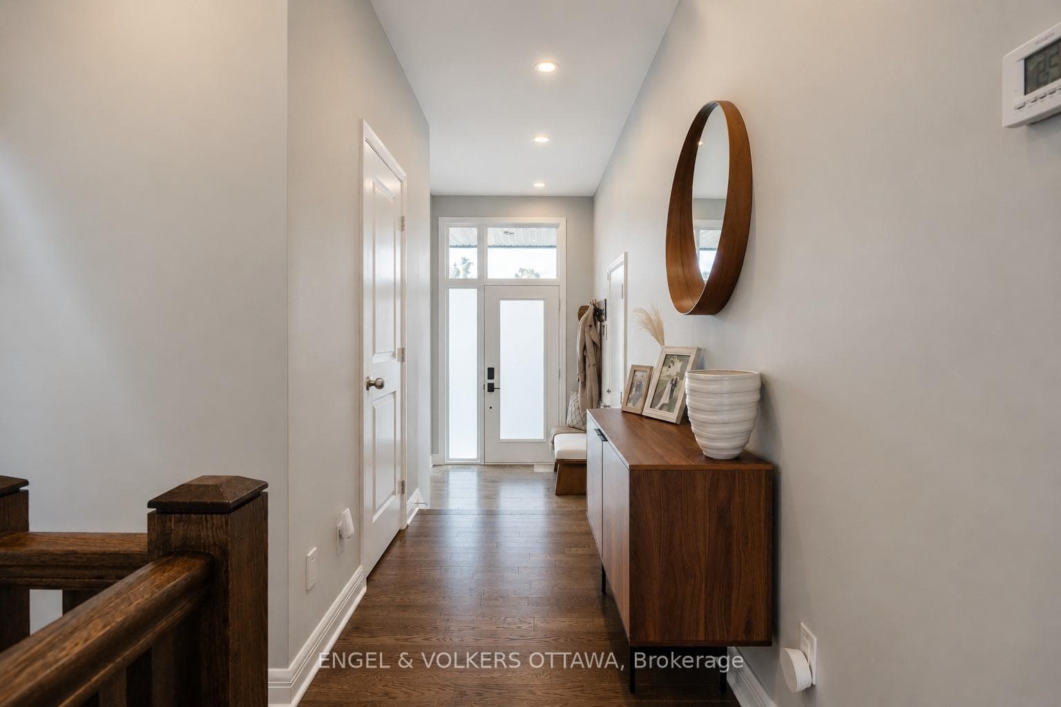 512 Chene Way photo 4