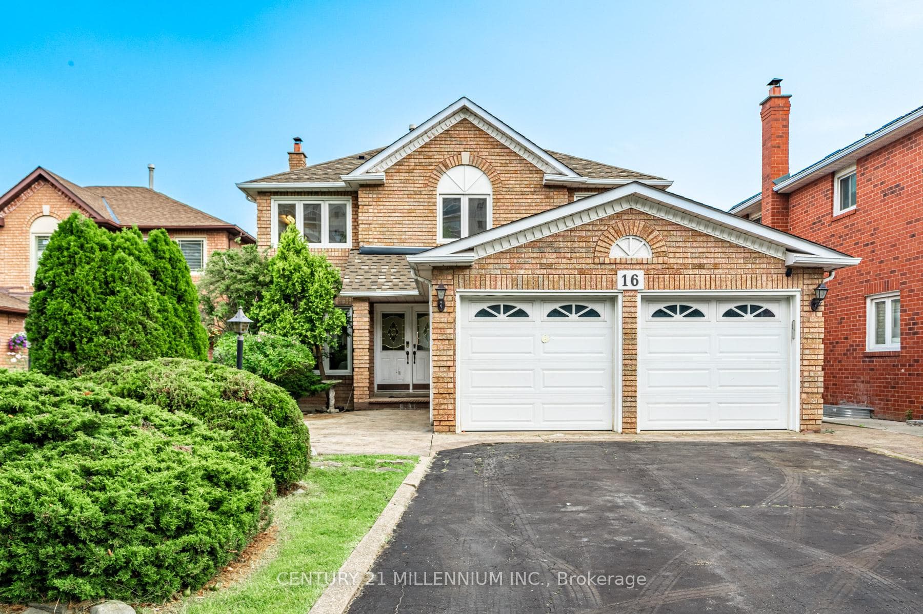 16 Brownridge Court photo 1