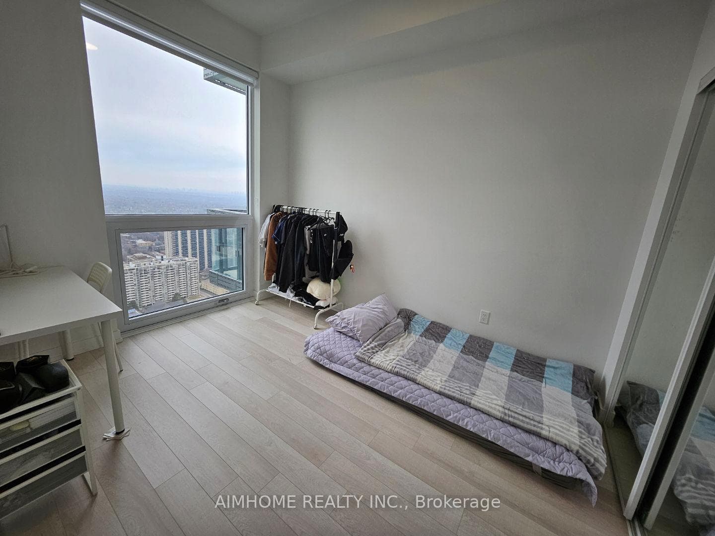 39 Roehampton Avenue Unit 3908 photo 4