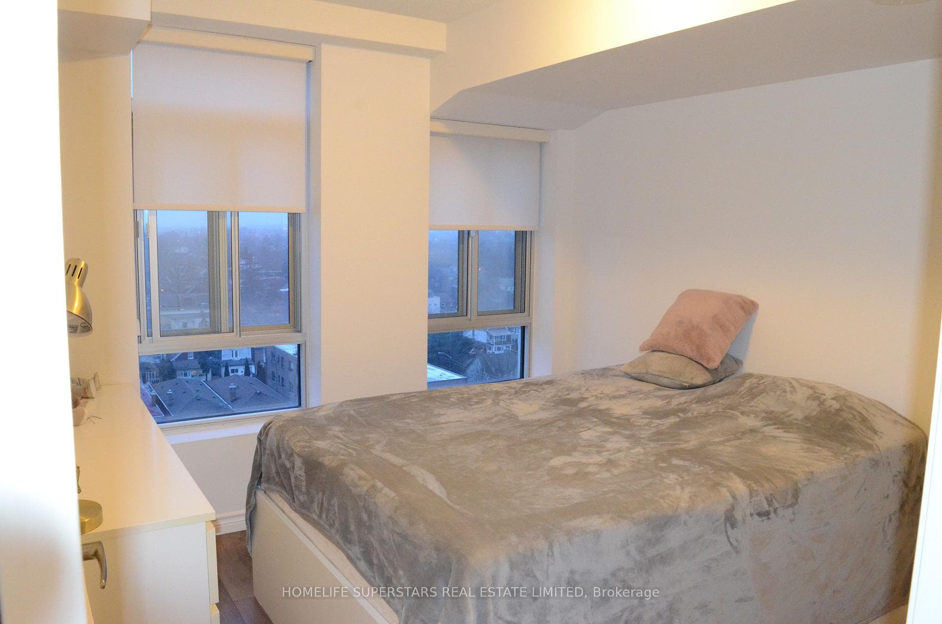 15 Maplewood Avenue Unit 1011 photo 7
