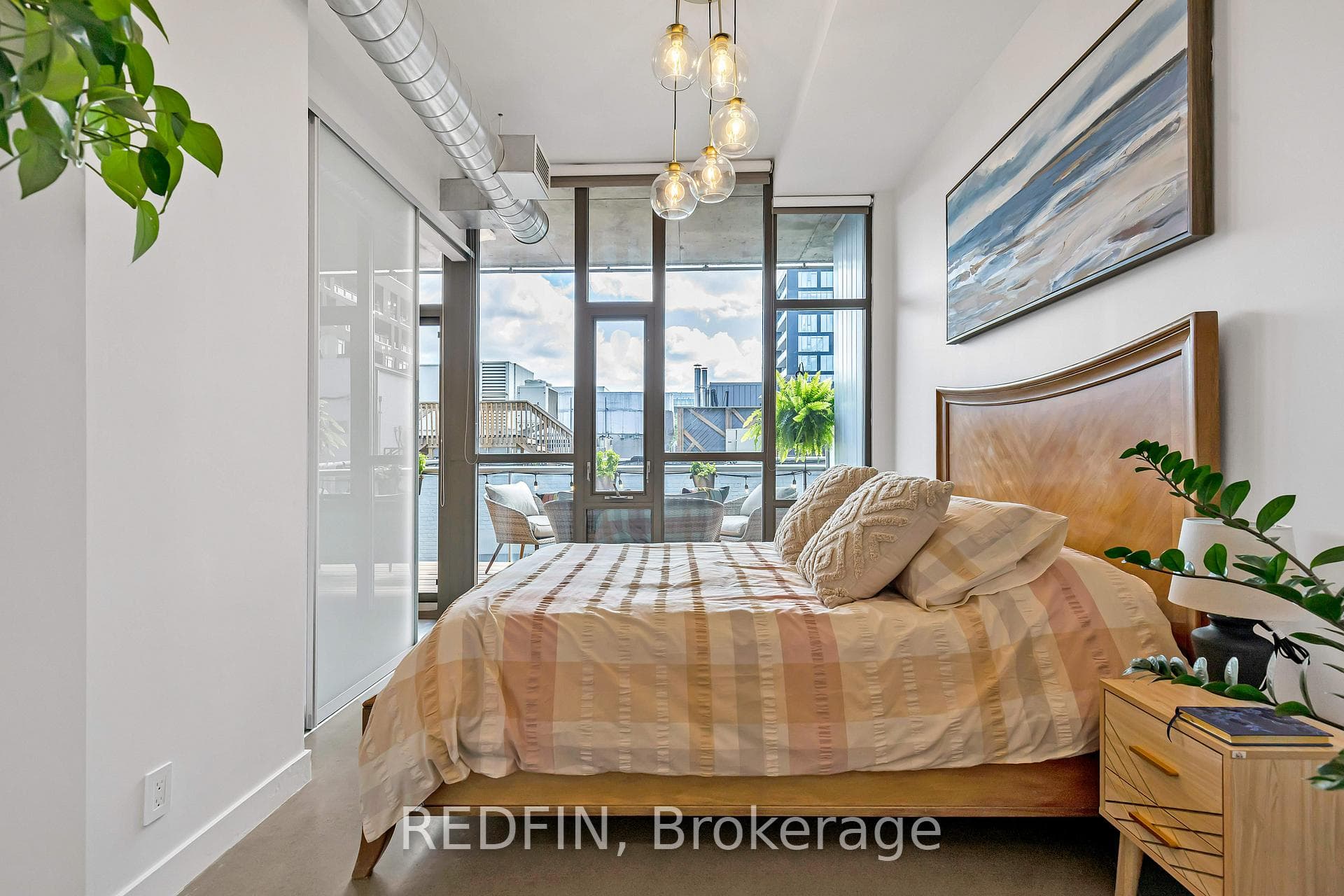 625 Queen Street Unit 301 photo 14