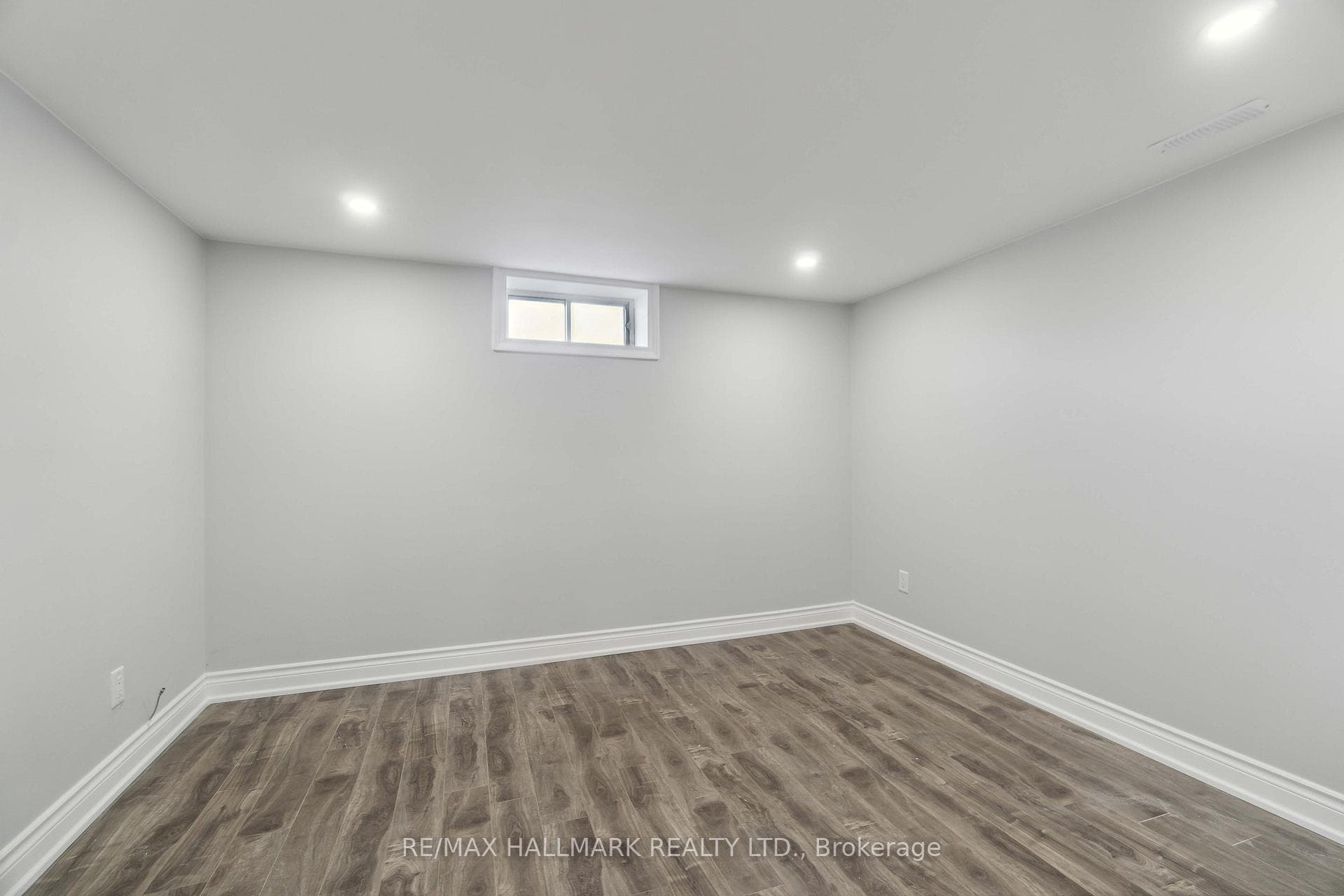 91 Boston (Lower) Crescent photo 7