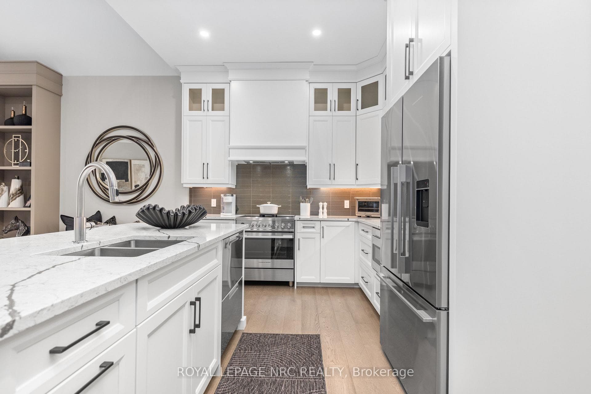 190 CANBORO Road Unit 18 photo 18