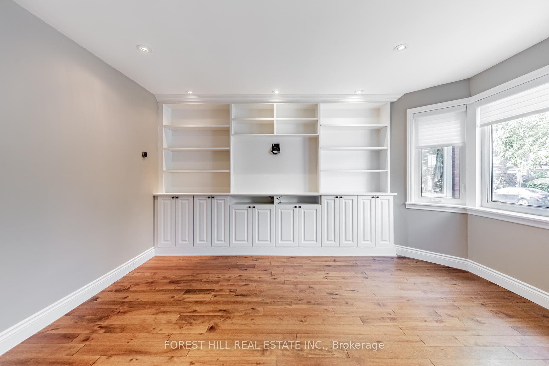 113 Chisholm Avenue photo 3
