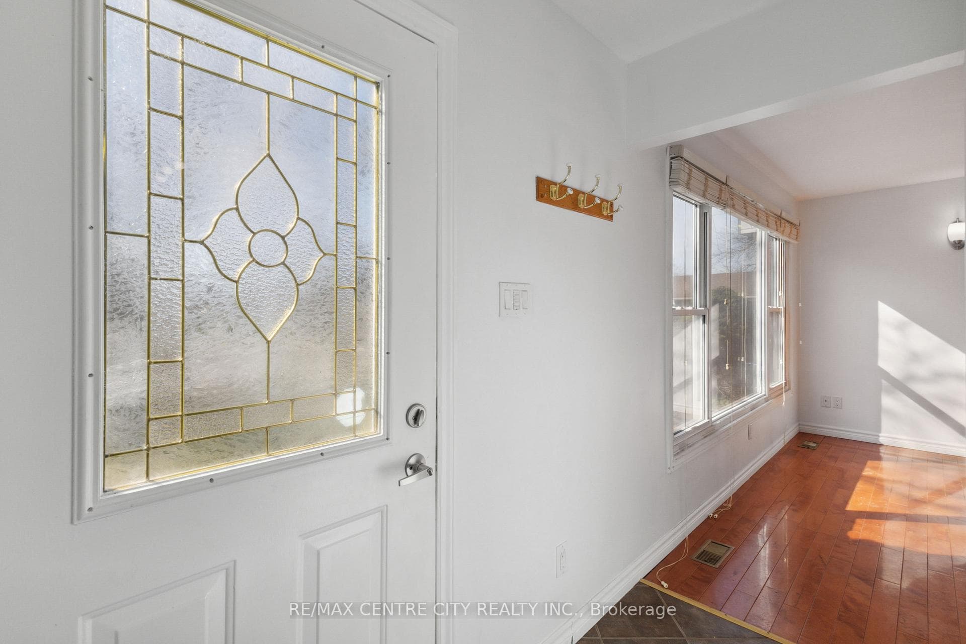 50 Stroud Crescent photo 6