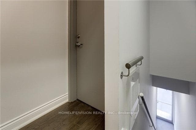 683 Danforth Avenue Unit 201 photo 1