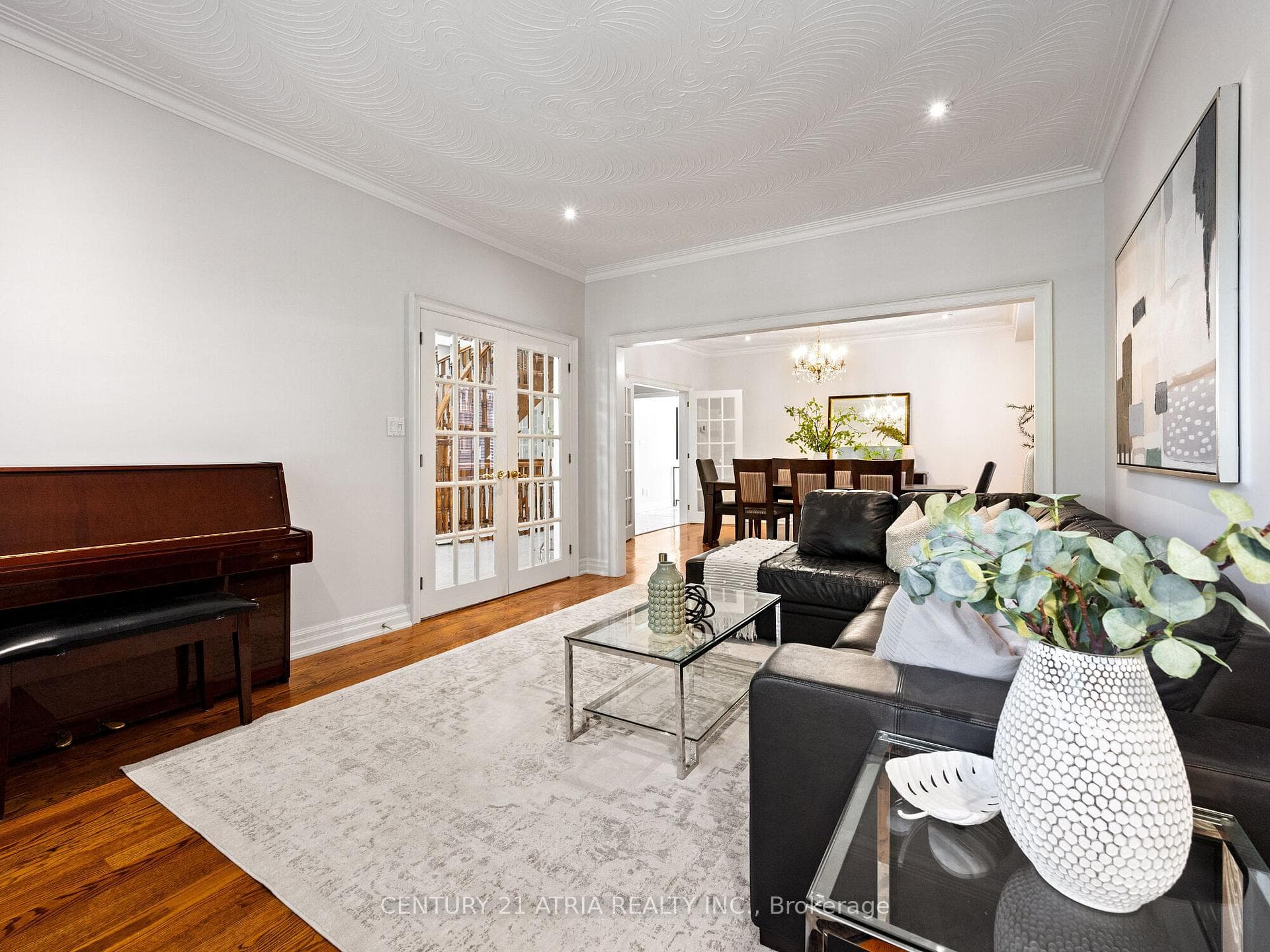 59 Leicester Road photo 6