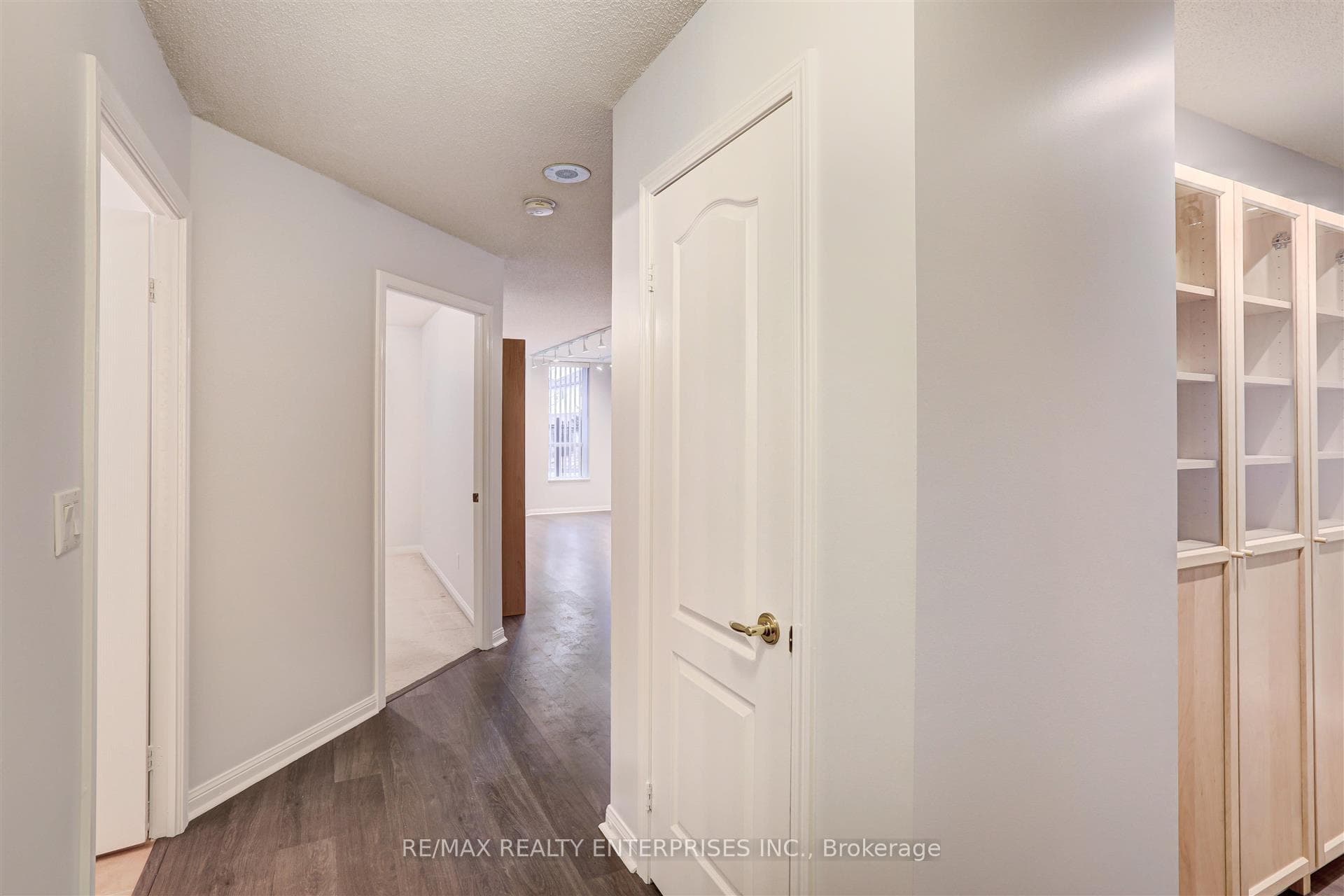 1150 Parkwest Place Unit 103 photo 3