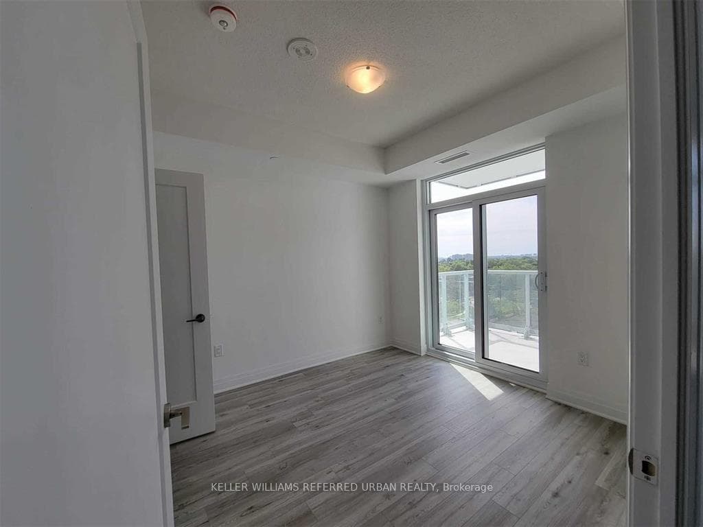 3220 Sheppard Avenue Unit 808 photo 10