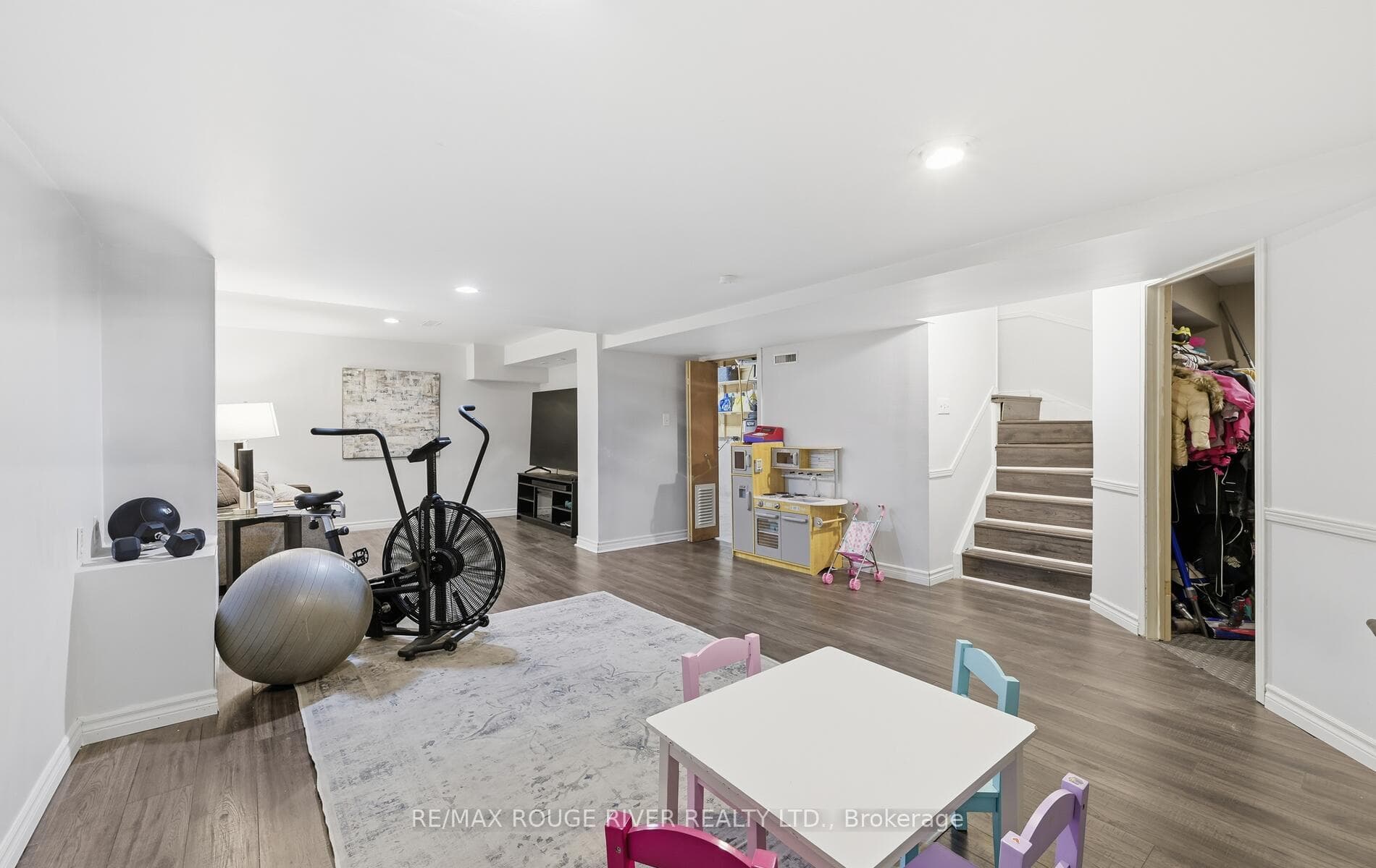 1201 Charlotte Circle photo 21