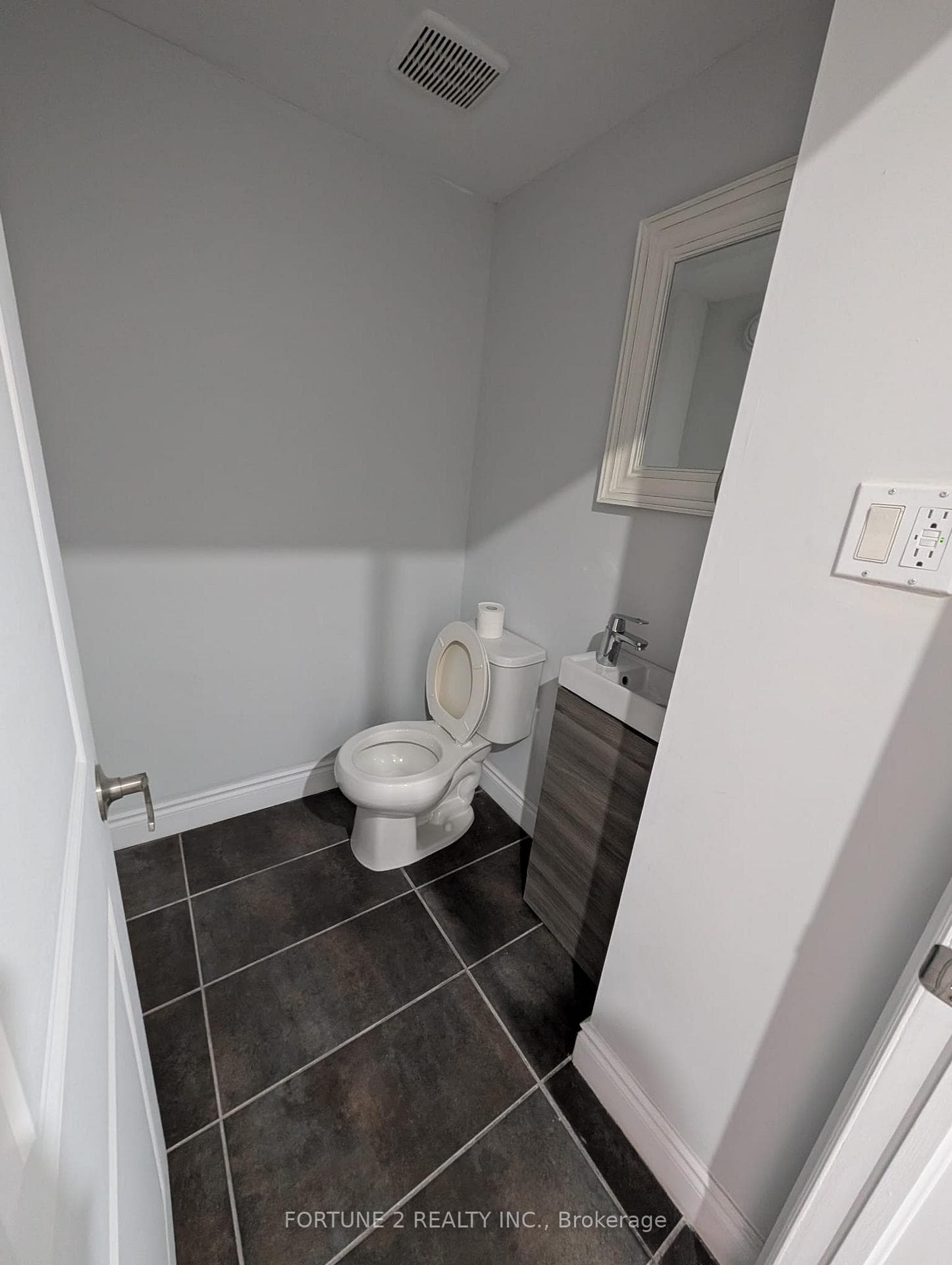 22886 HAGERTY Road photo 5