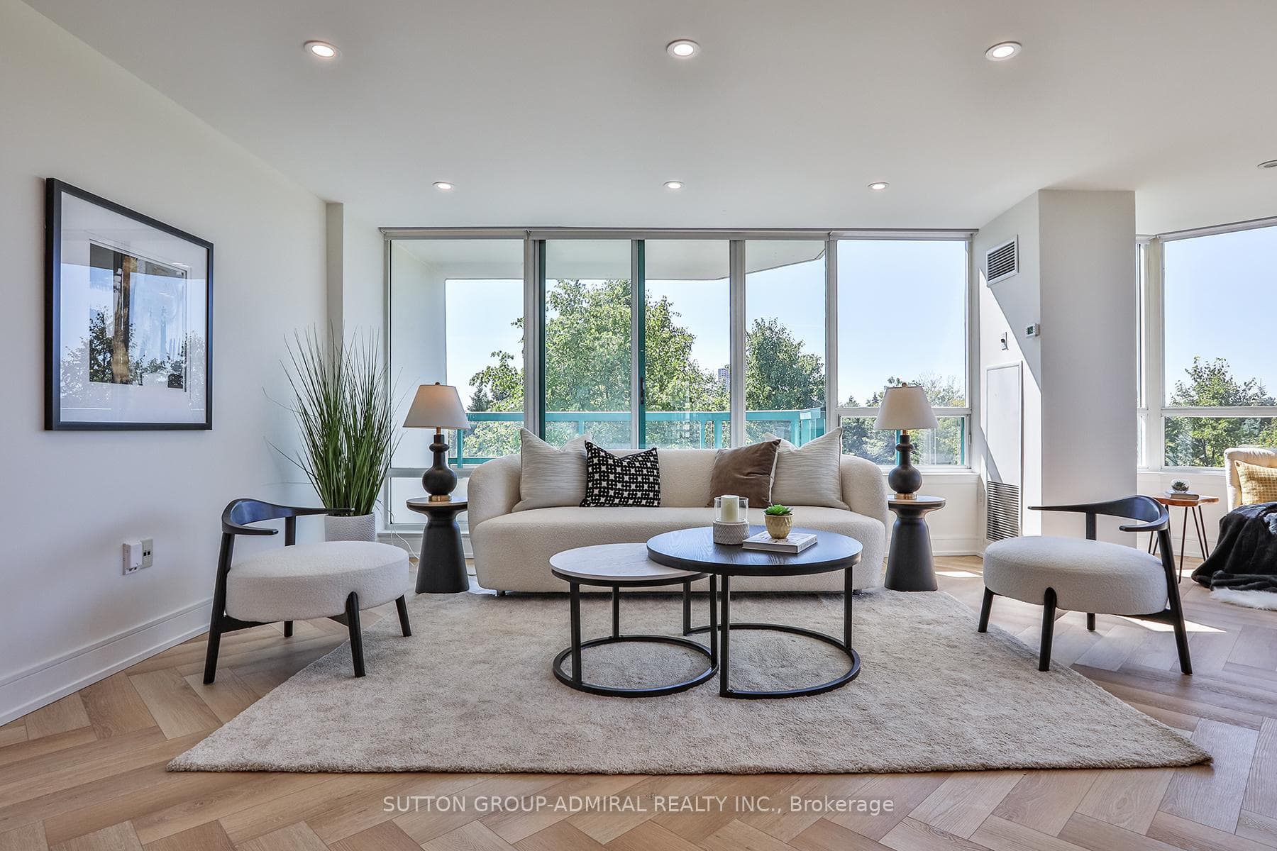 7250 Yonge Street Unit 610 photo 4