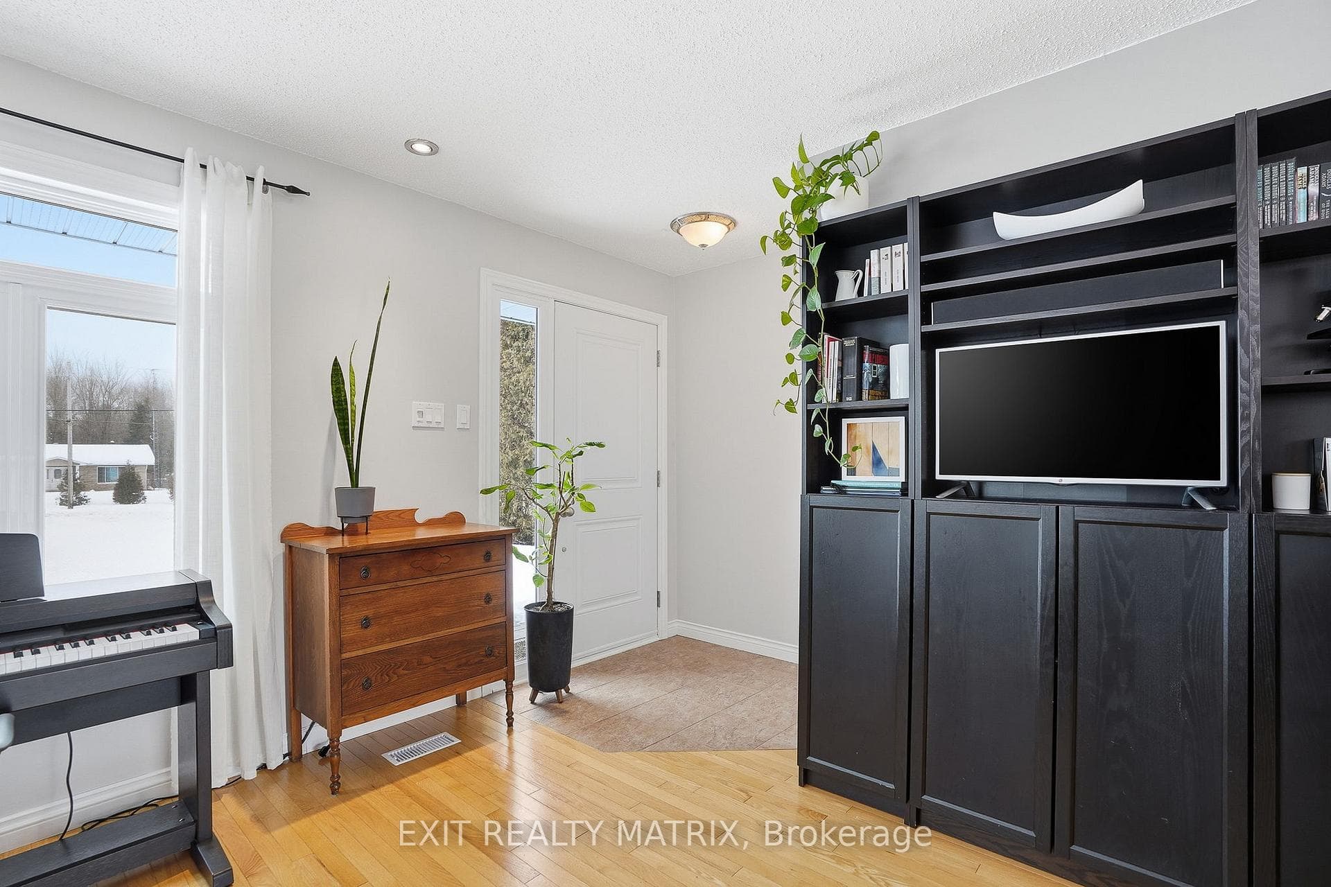 685 Station Rd Road photo 14