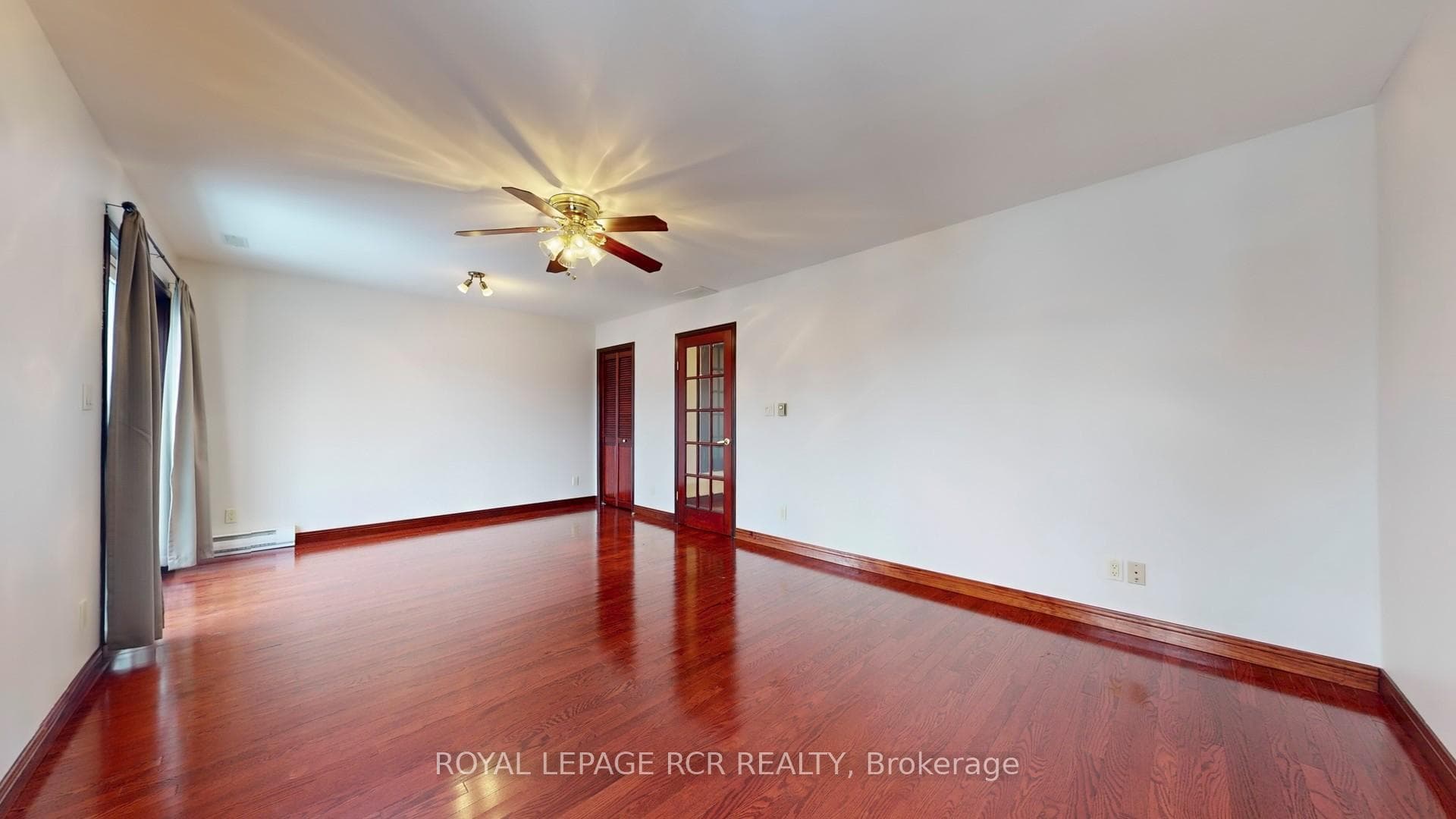 390 Roehampton Avenue photo 22
