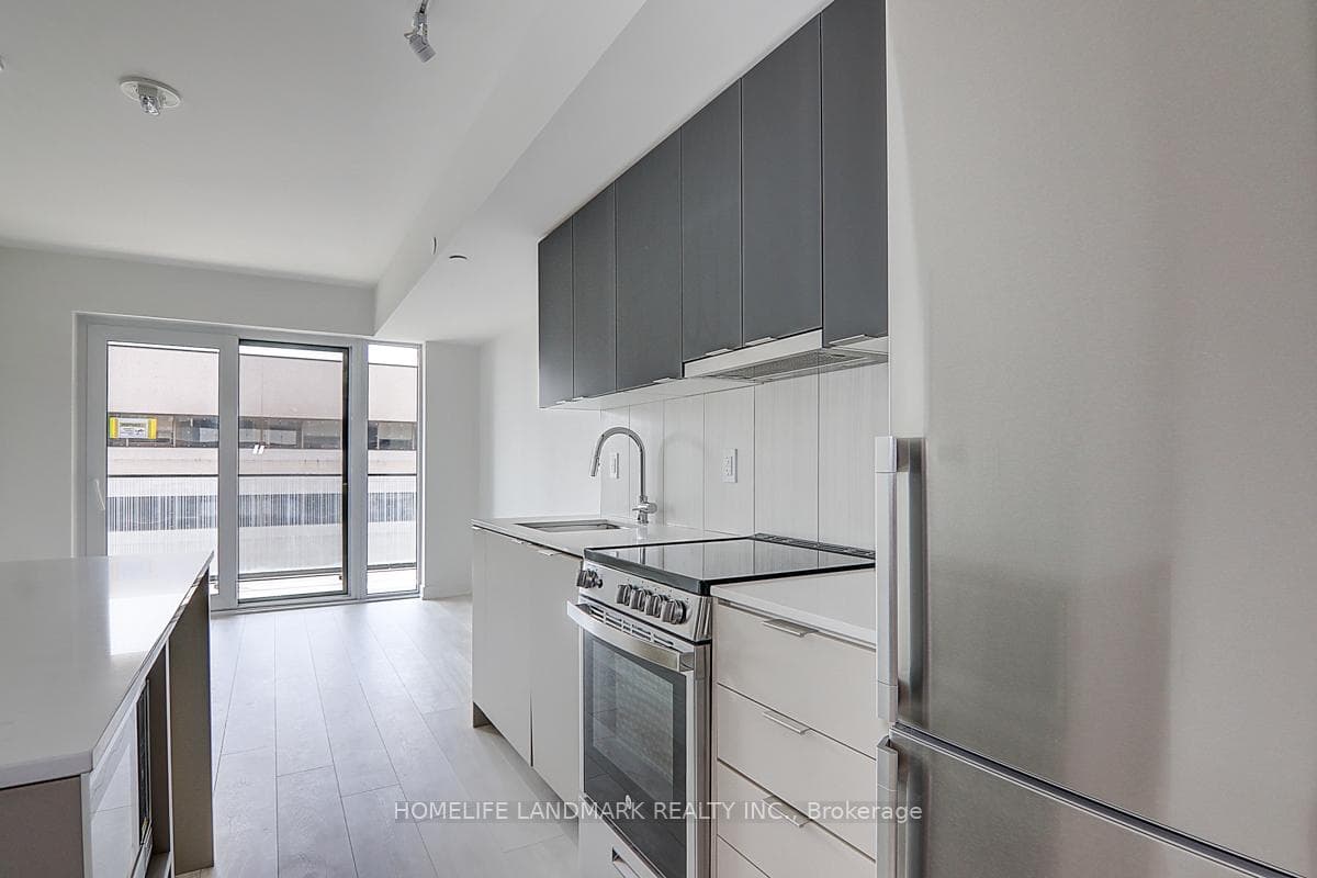 8 Tippett Road Unit 416 photo 6