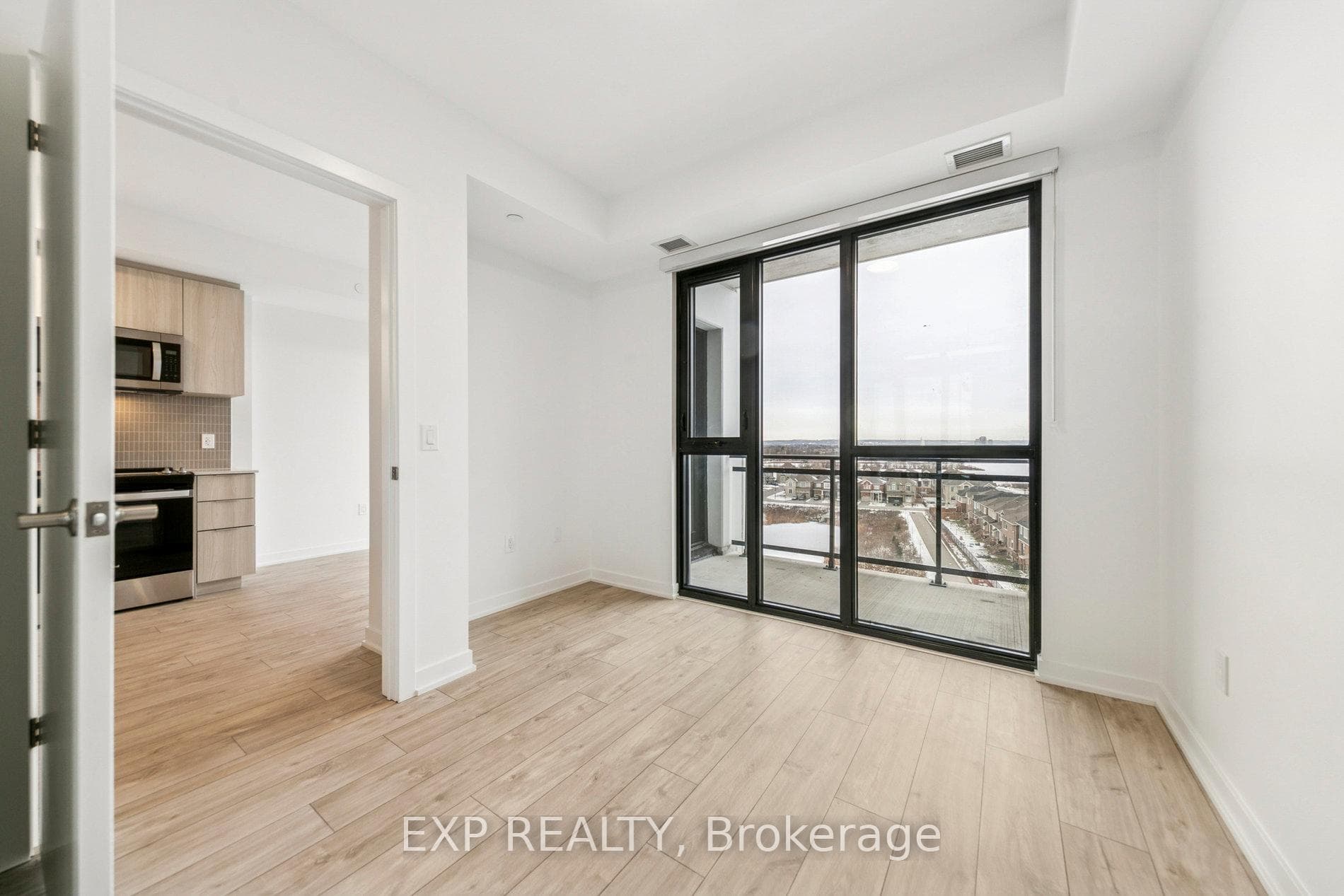 720 WHITLOCK Avenue Unit 716 photo 6