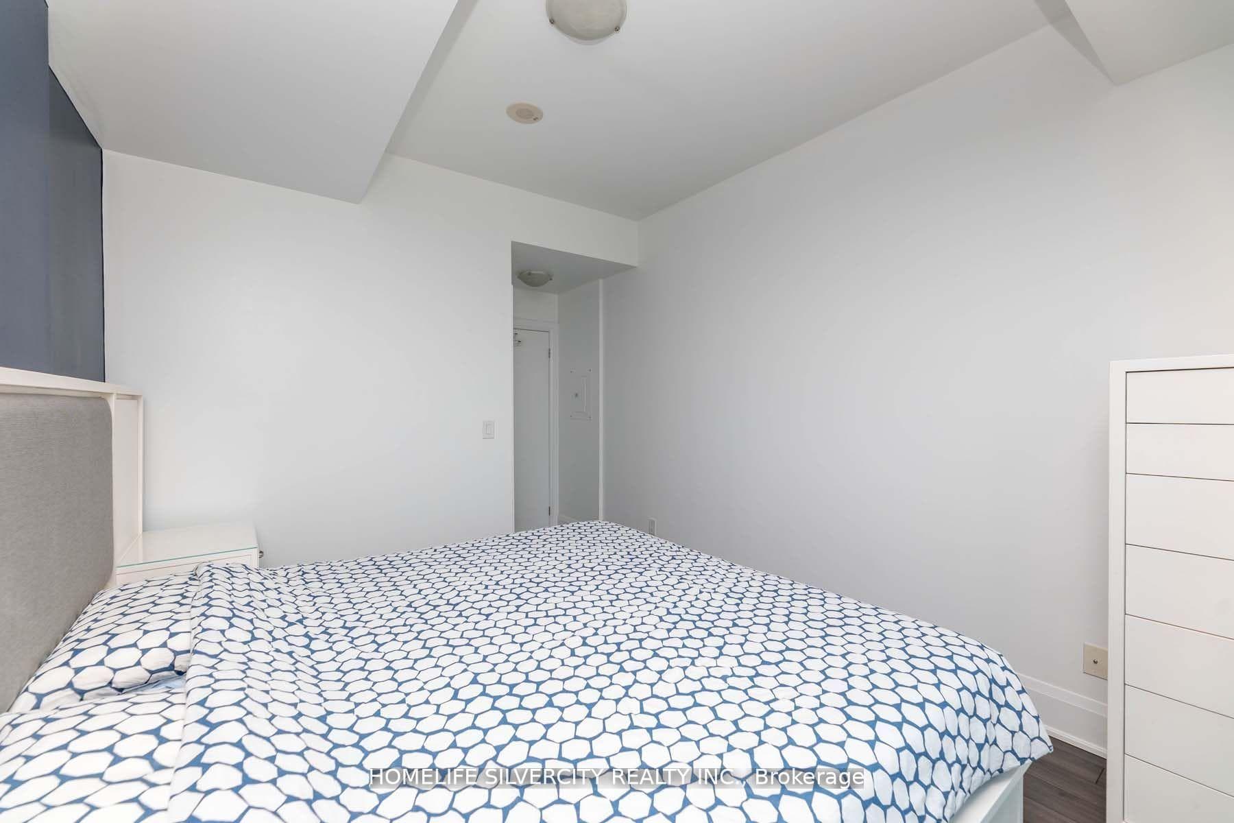 45 Yorkland Boulevard Unit 1101 photo 32