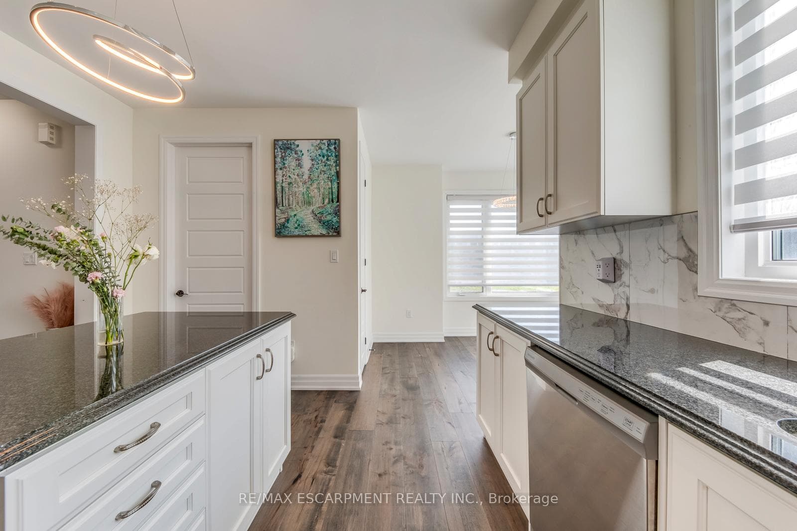 155 Grovewood Common photo 30
