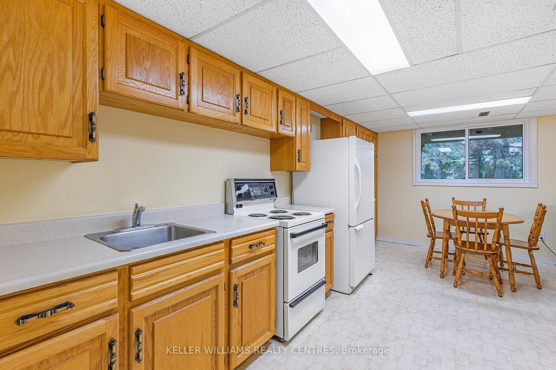 278 Osmond Crescent photo 30