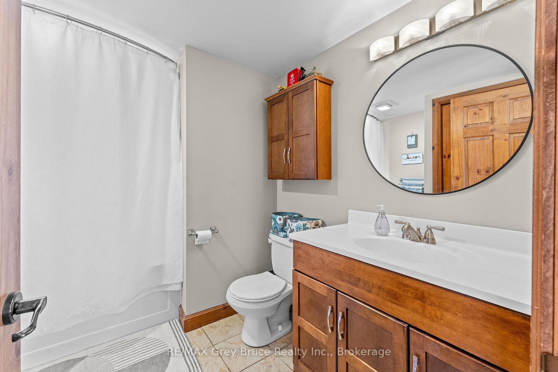 1535 15 Side Road photo 25