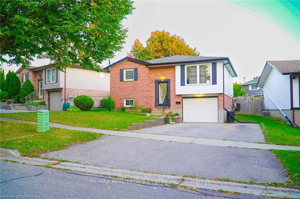 11 Wheatfield Crescent photo 1