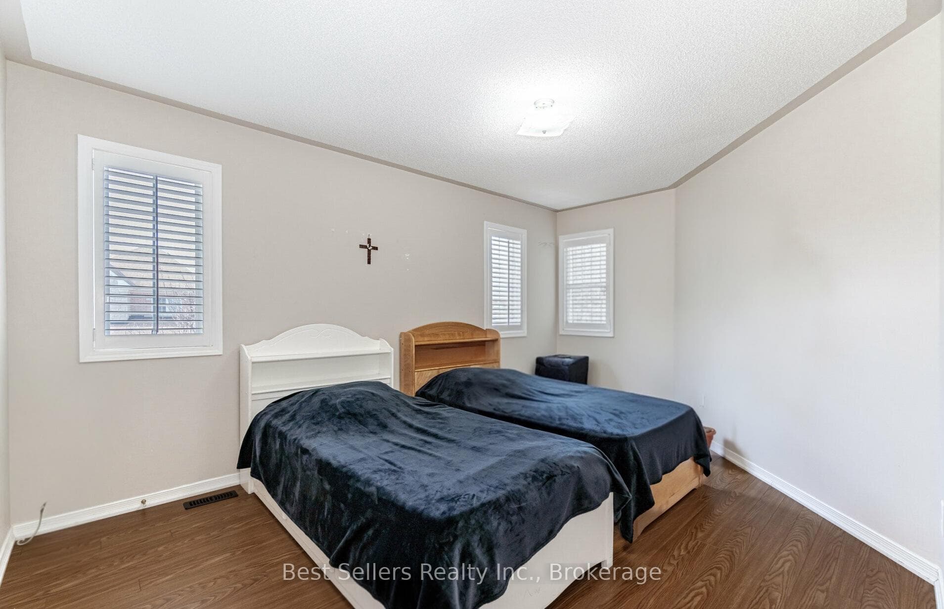 4 Beresford Crescent photo 25