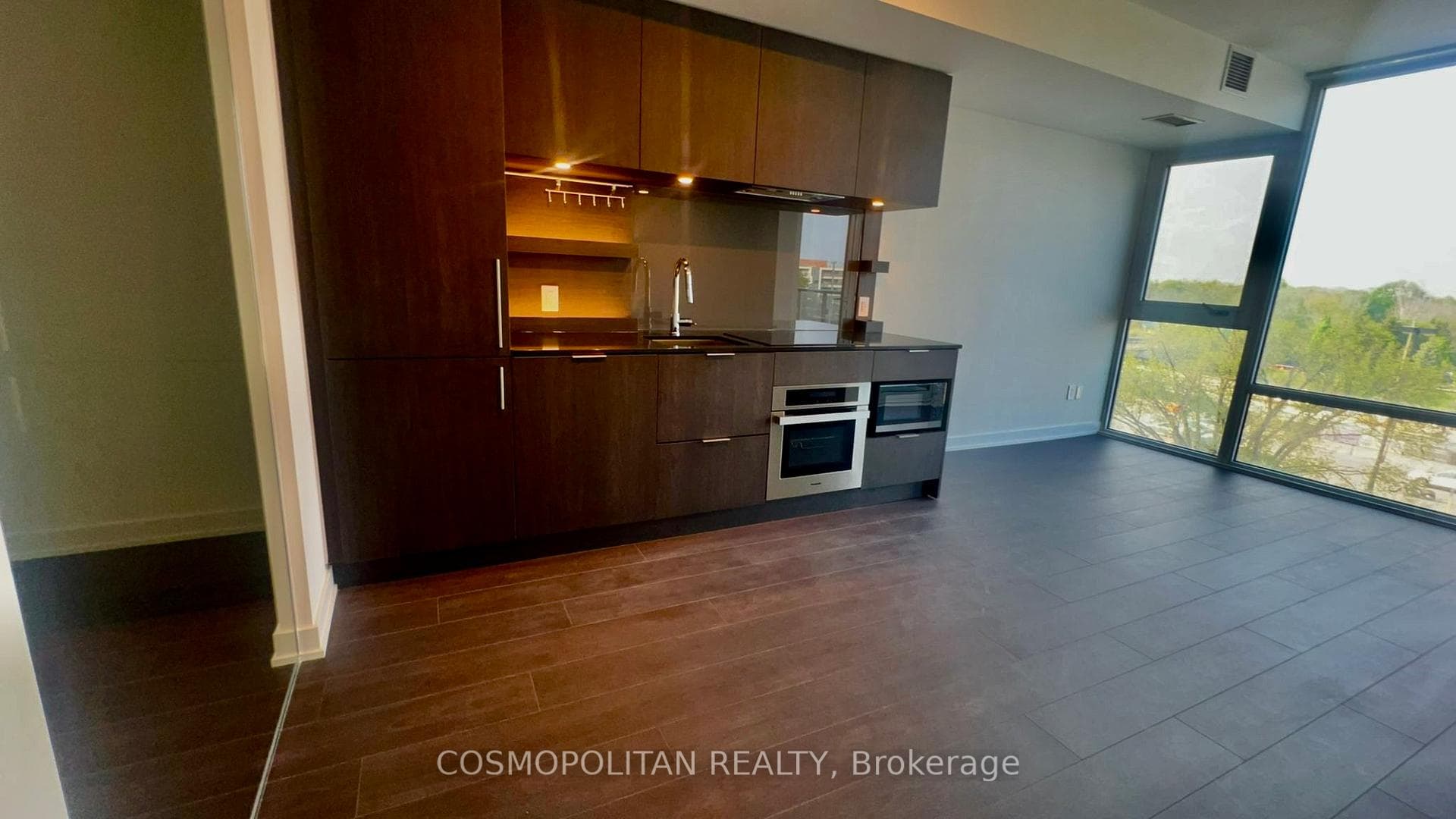 28 Ann Street Unit 402 photo 3