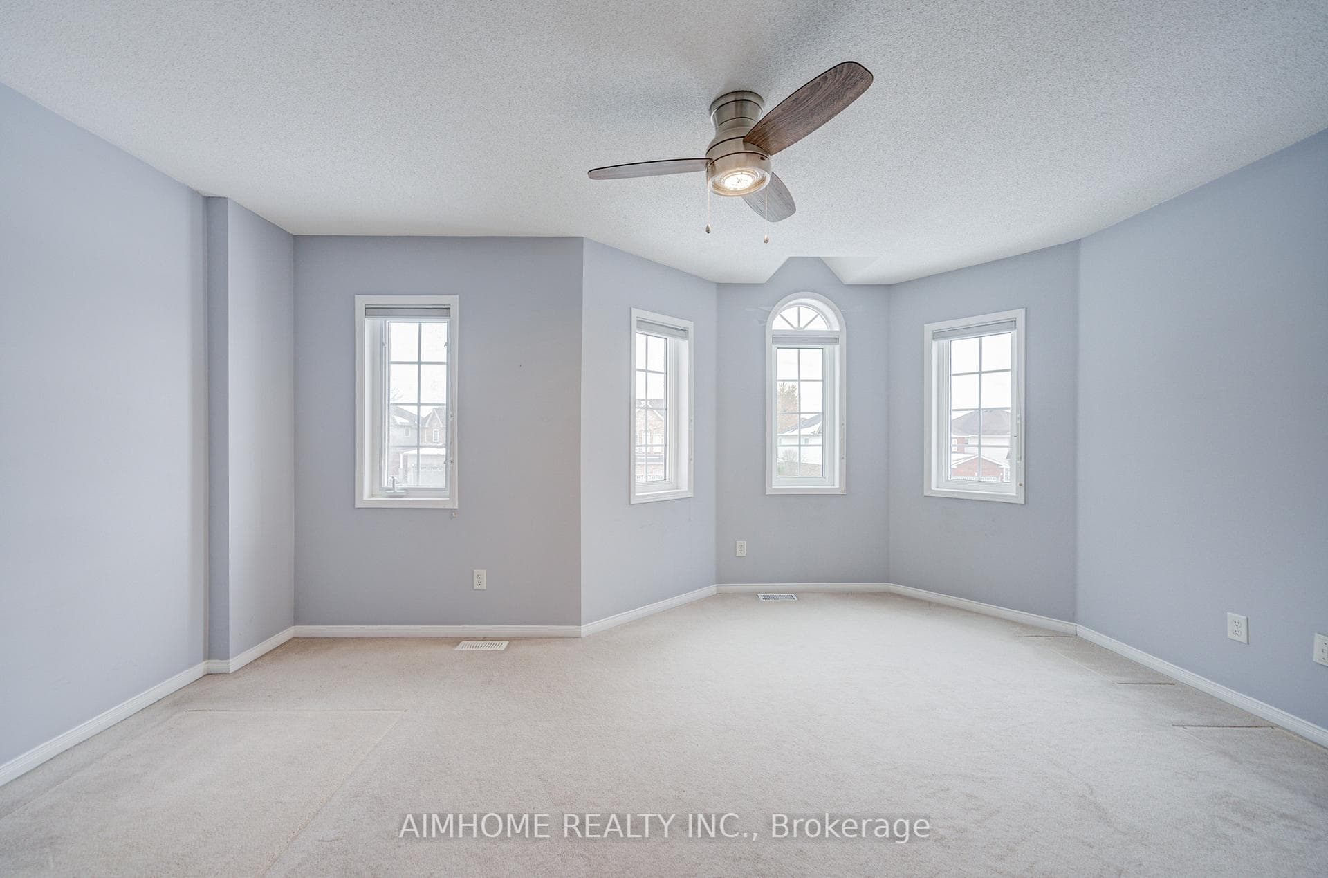 562 Mcbean Avenue photo 41