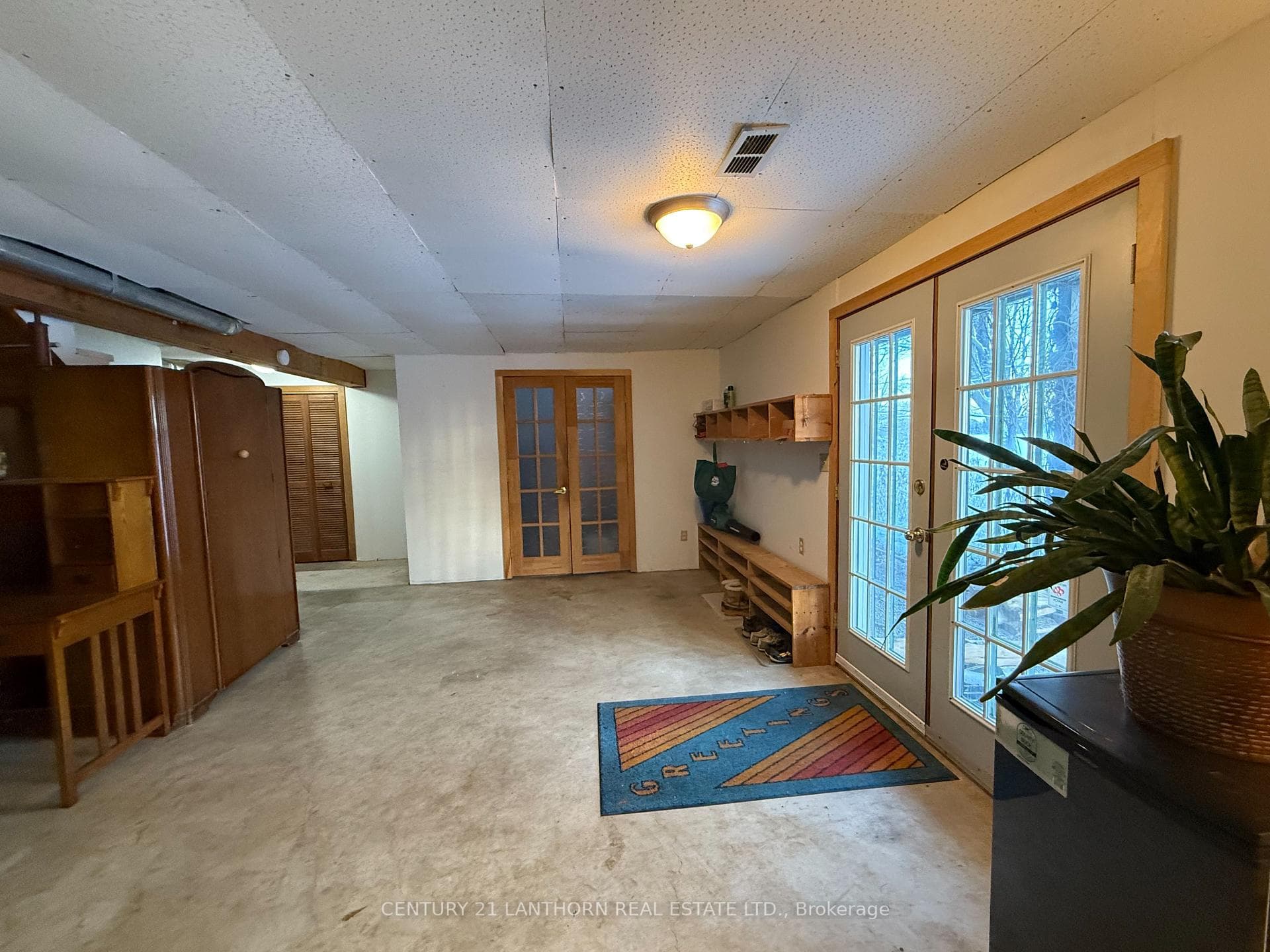 Walk-out basement entrance